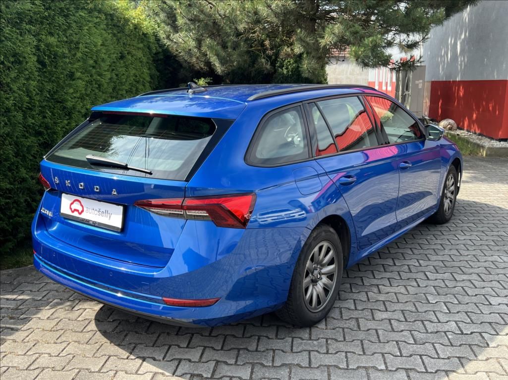 Škoda Octavia, 2,0 TDi Ambition LED záruka - fotka 5