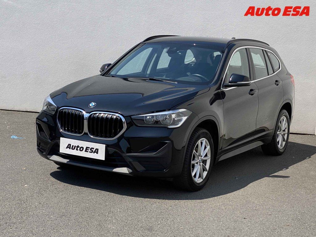 BMW X1, 1.5 D,servis.kniha,AT - fotka 3