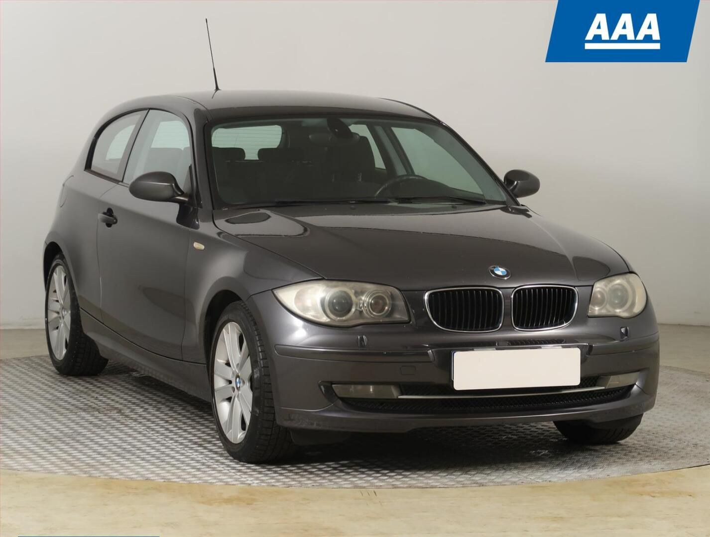BMW Řada 1, 116i, Parkovací asistent