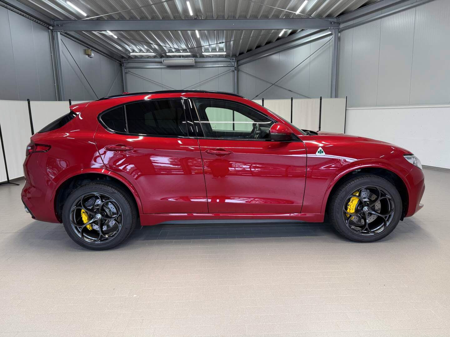 Alfa Romeo Stelvio, 2.9T V6 8AT 510k Q4 QUADRIFOGL - fotka 5