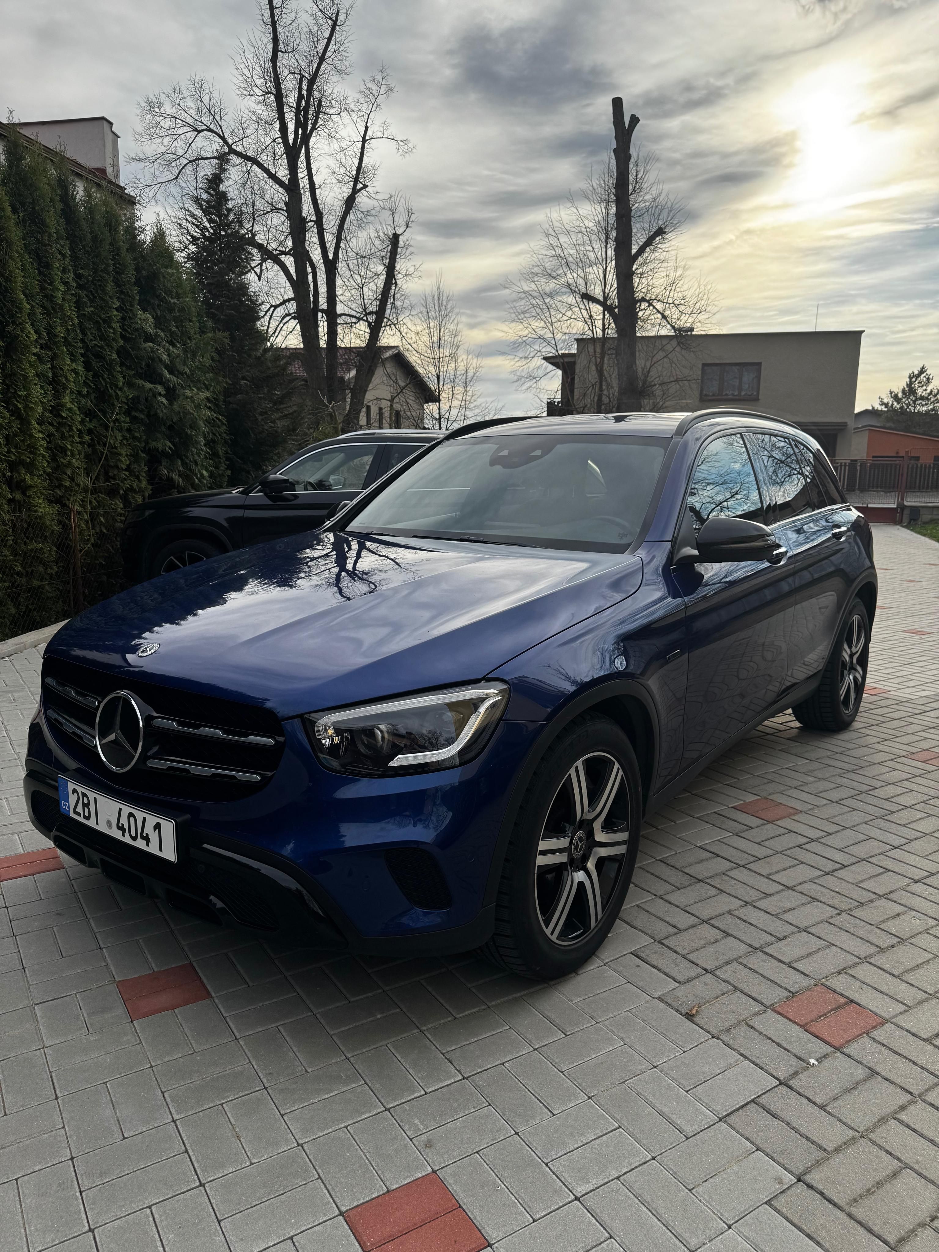 Mercedes-Benz GLC, Mercedes Benz GLC 300e