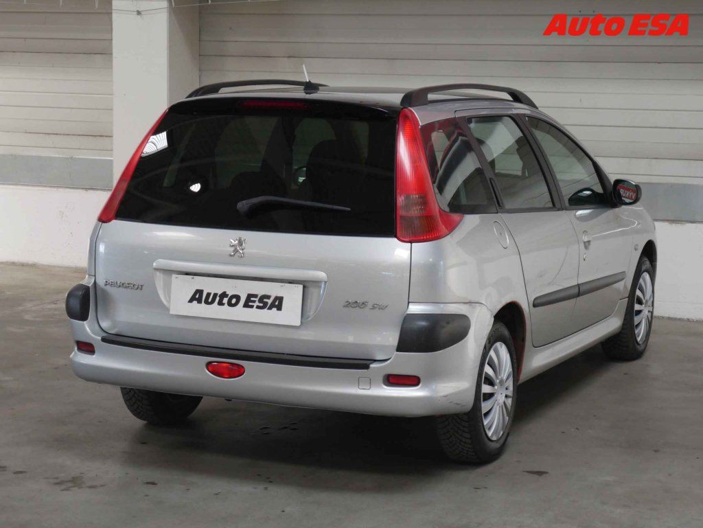 Peugeot 206, 1.4i - fotka 6