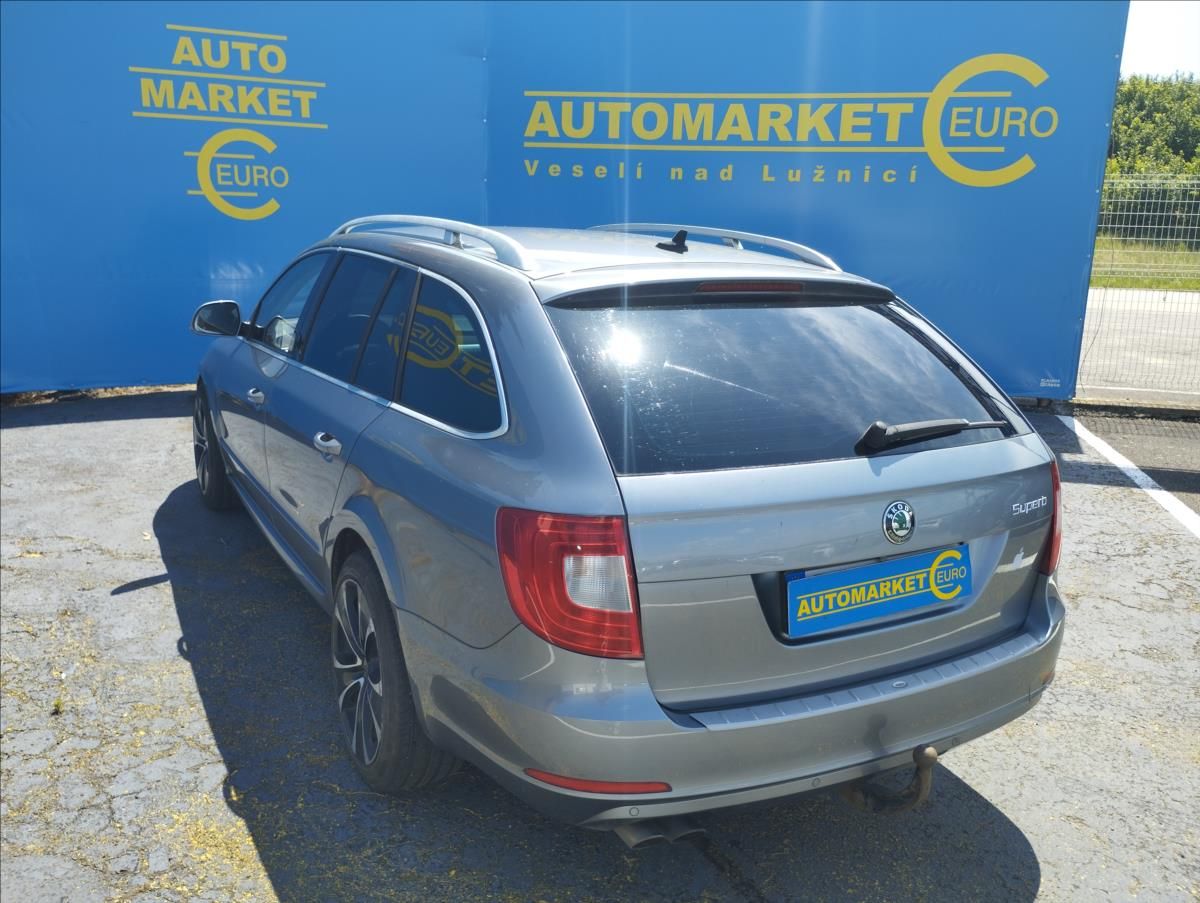 Škoda Superb, 2,0 - fotka 6