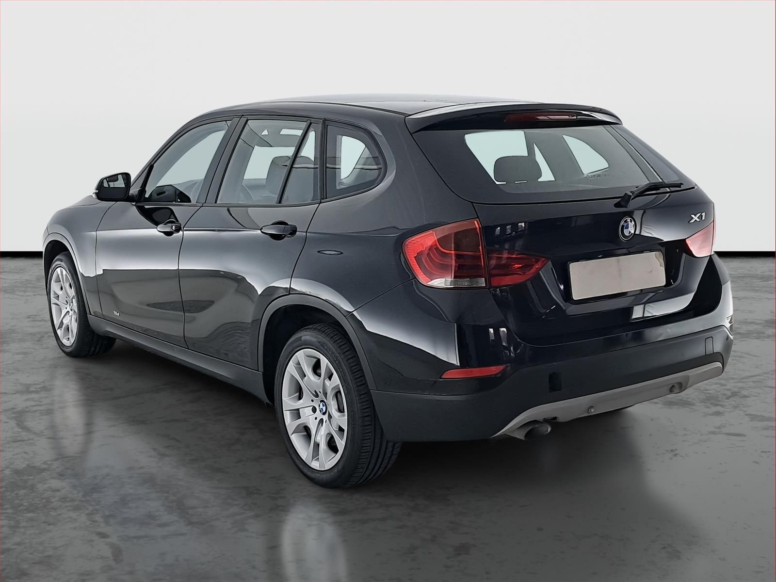 BMW X1, sDrive16d, Automatická klima - fotka 4