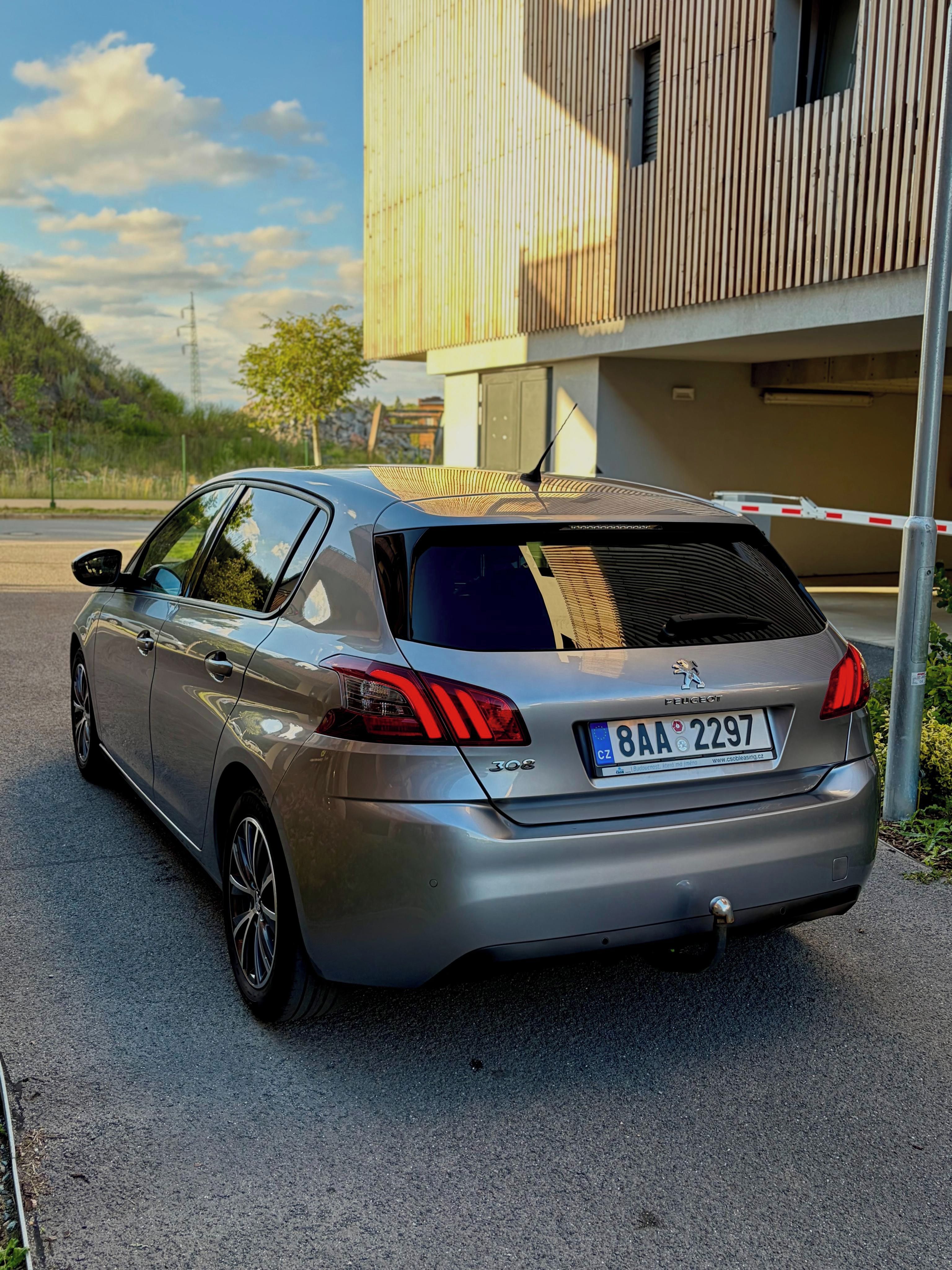 Peugeot 308, 1.5 BlueHDi 75 kW / NOVÝ MOTOR - fotka 5