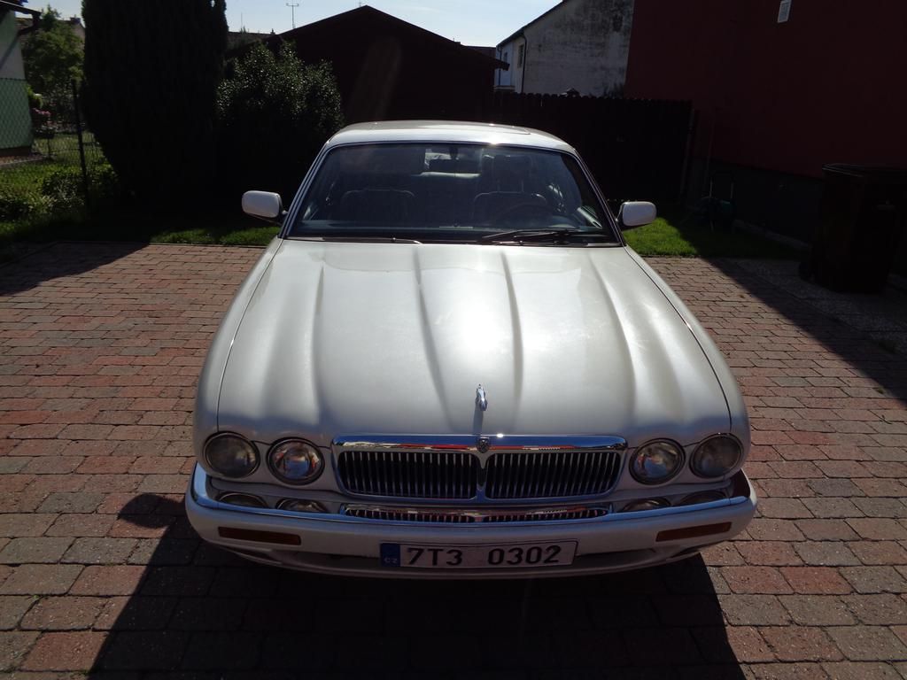 Jaguar XJ6, 3.2 SOVEREIGN 155kW - fotka 4