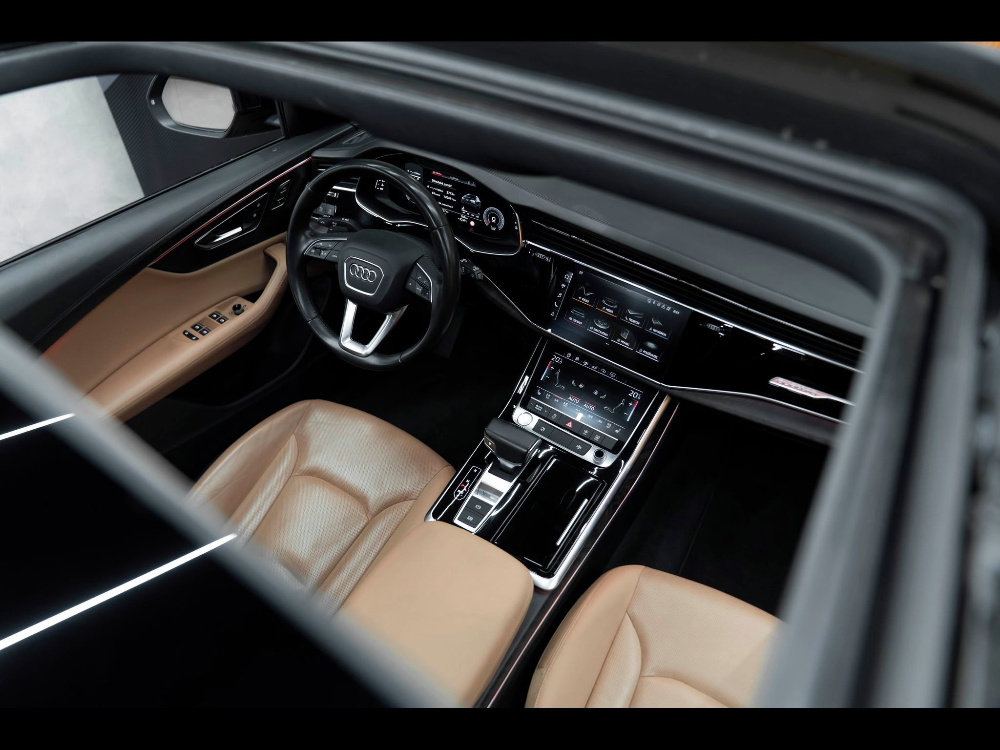 Audi Q8 - fotka 6