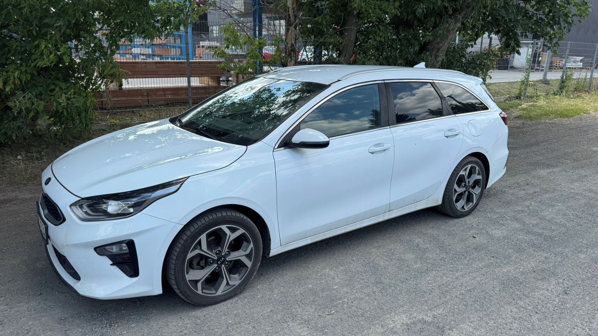Kia Cee´d, SW 1.6 CRDi combi 100 kW - fotka 2