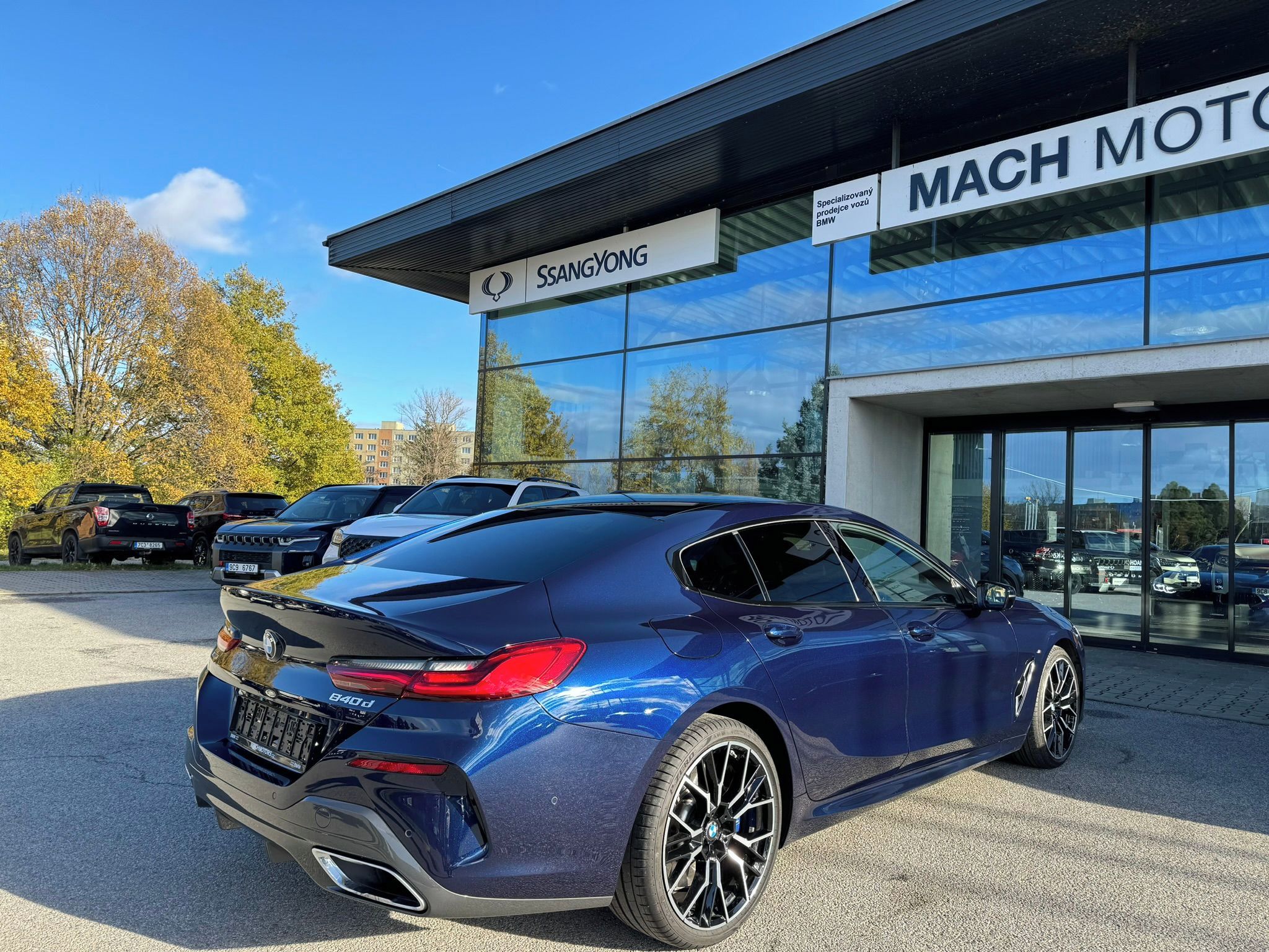 BMW Řada 8, 840d xDrive Gran Coupé B&W TOP - fotka 5