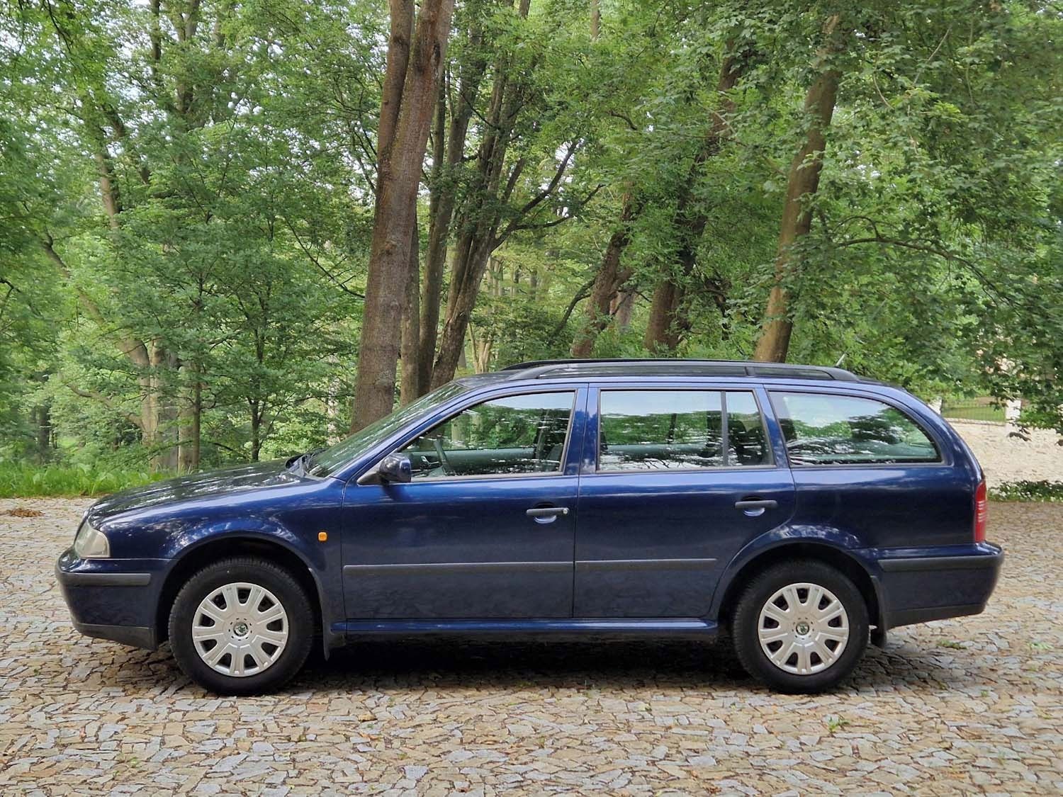 Škoda Octavia, 1.6i 1 majitelka STK do 5/2028 - fotka 2