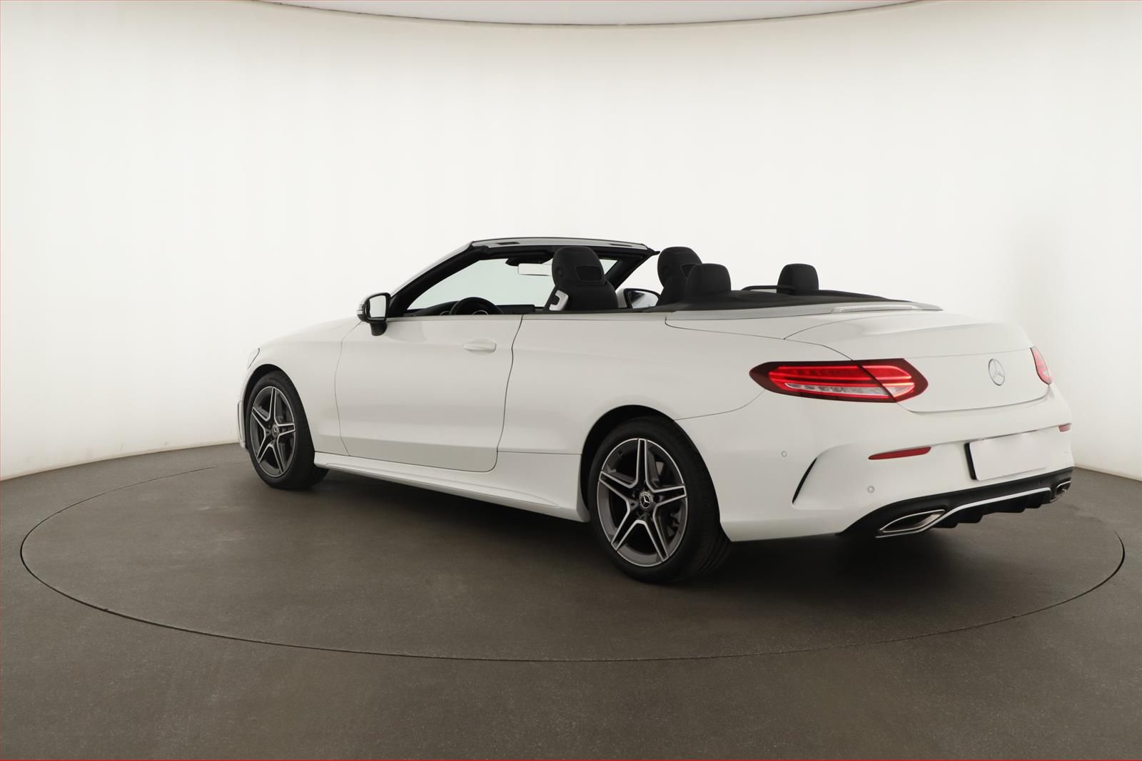 Mercedes-Benz Třídy C, 200 - fotka 4