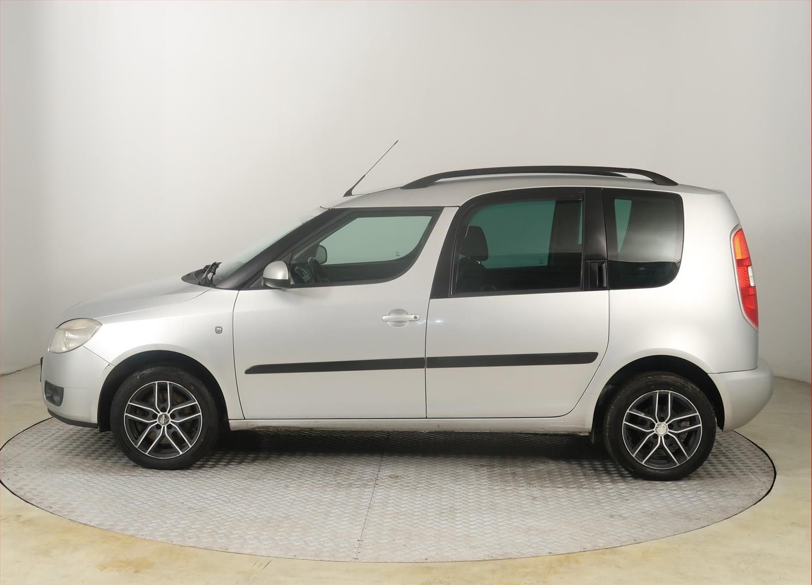 Škoda Roomster, 1.4 TDi, Comfort, po STK - fotka 3
