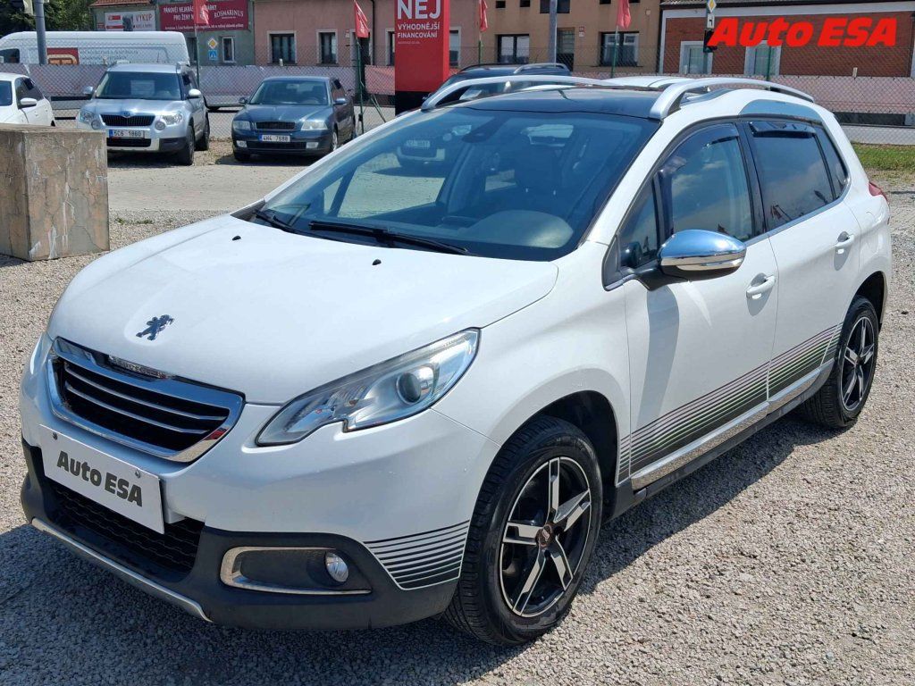 Peugeot 2008, 1.6 i,ČR - fotka 3