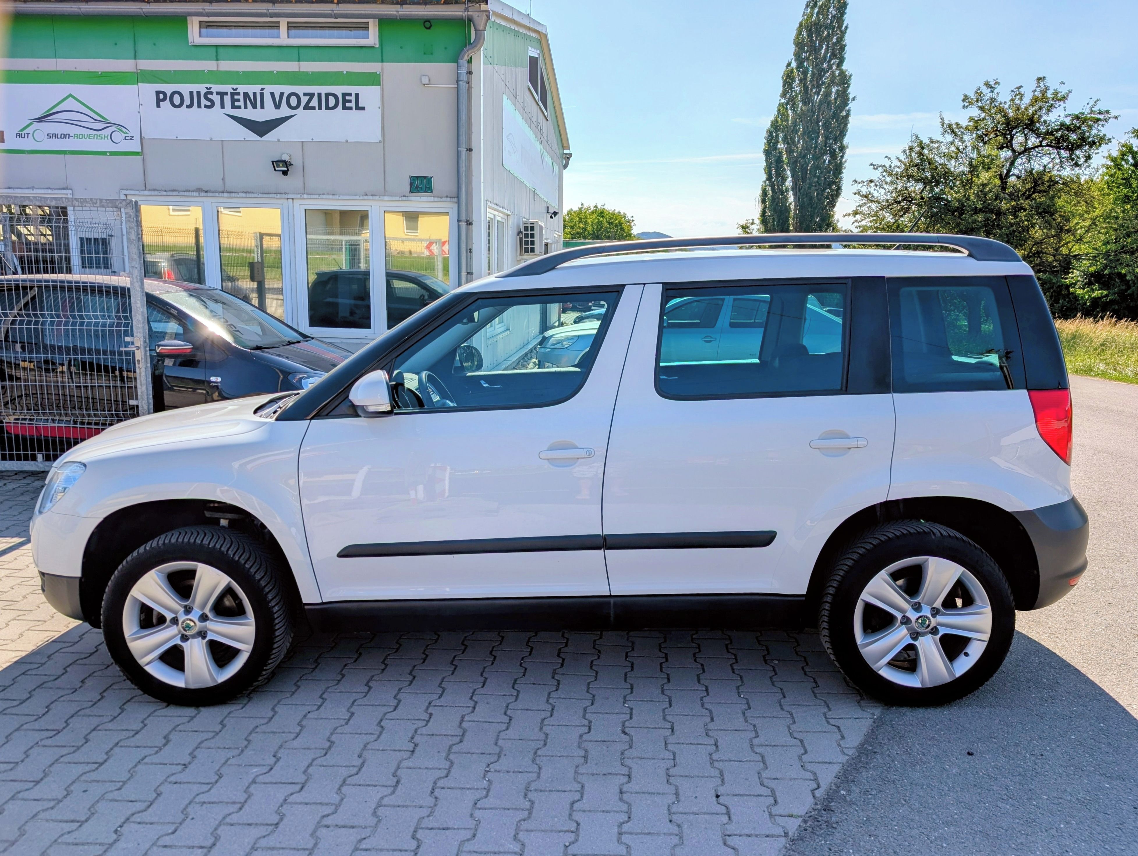 Škoda Yeti, 2.0TDi 103kW 4x4 TAŽNE ELEGANC - fotka 6