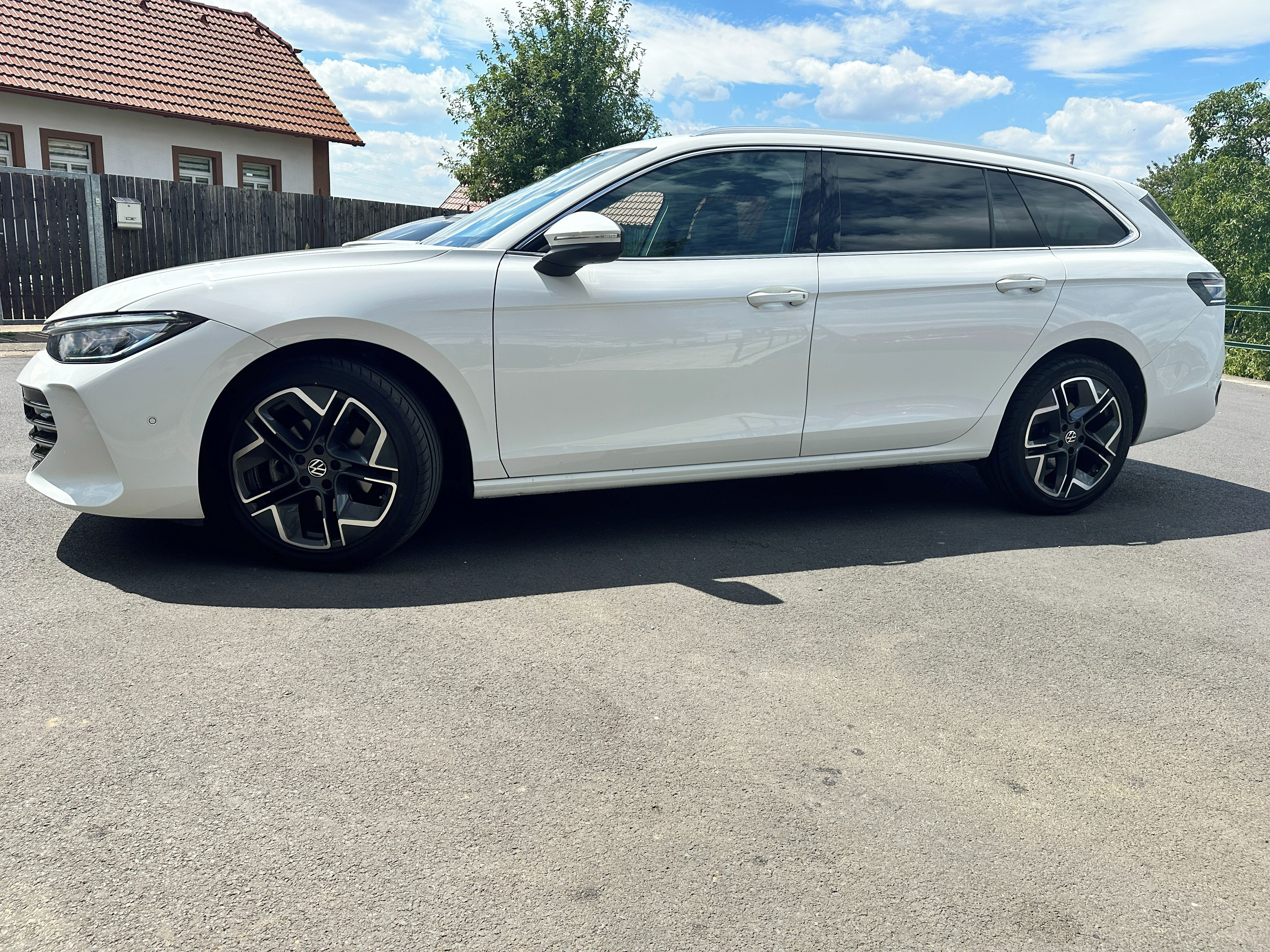 Volkswagen Passat, VOLKSWAGEN PASSAT B9 2,0 TDI - - fotka 3