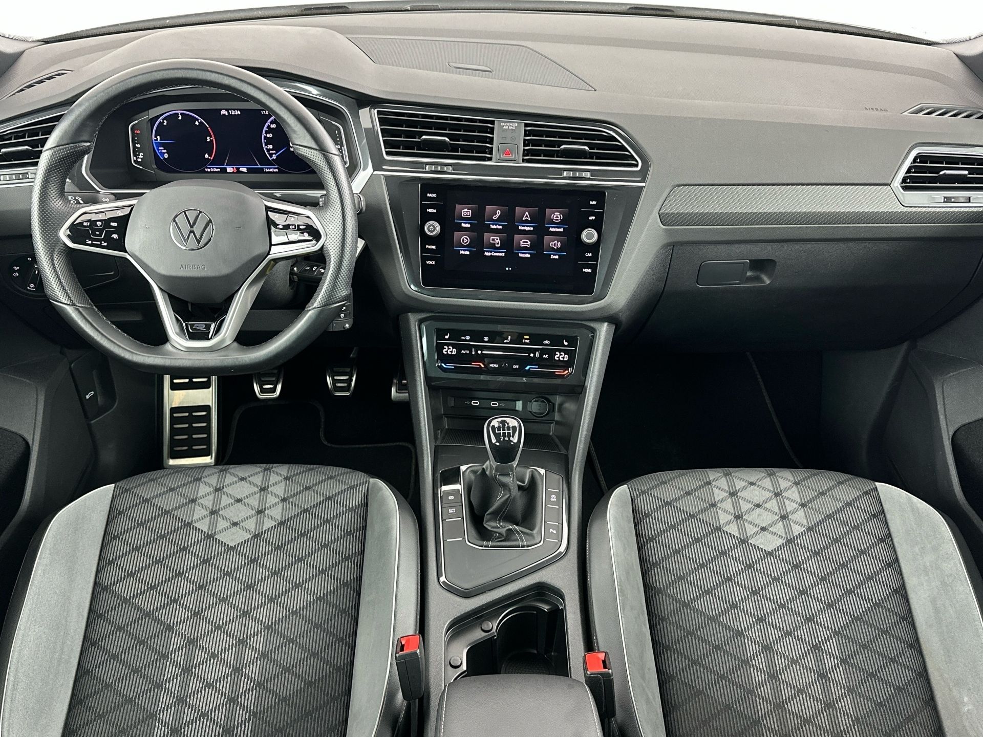 Volkswagen Tiguan, R-Line 2.0 TDI 110kW - fotka 5