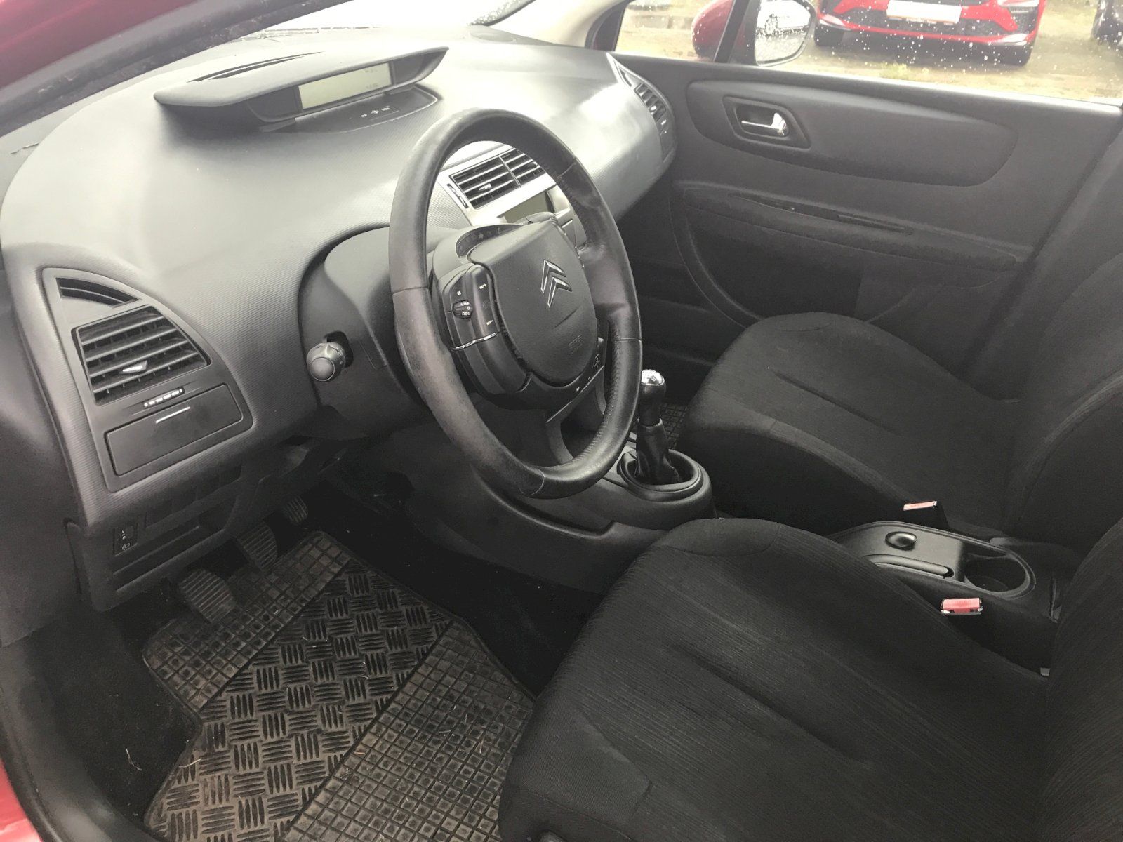Citroën C4, 1,4 16V - fotka 6