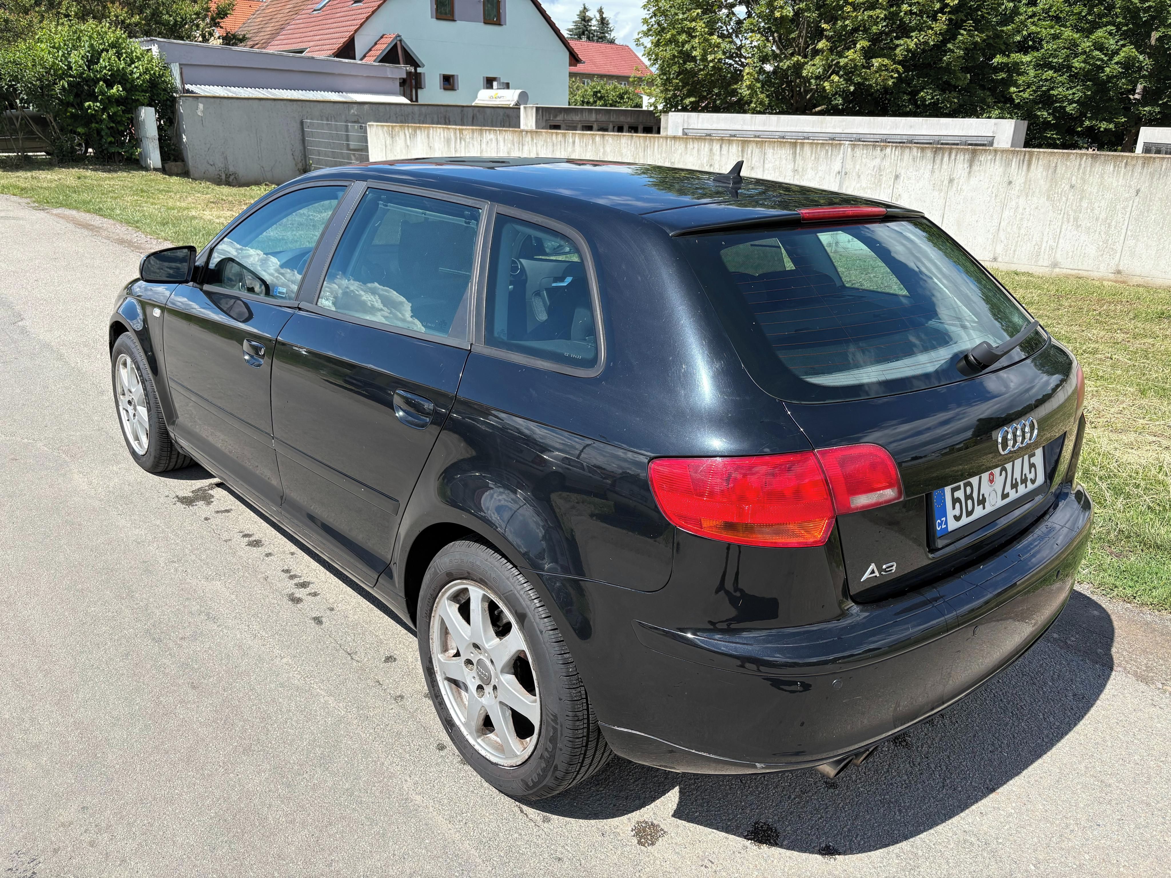 Audi A3, 1.4TFSi 92kW Sportback ČR - fotka 4