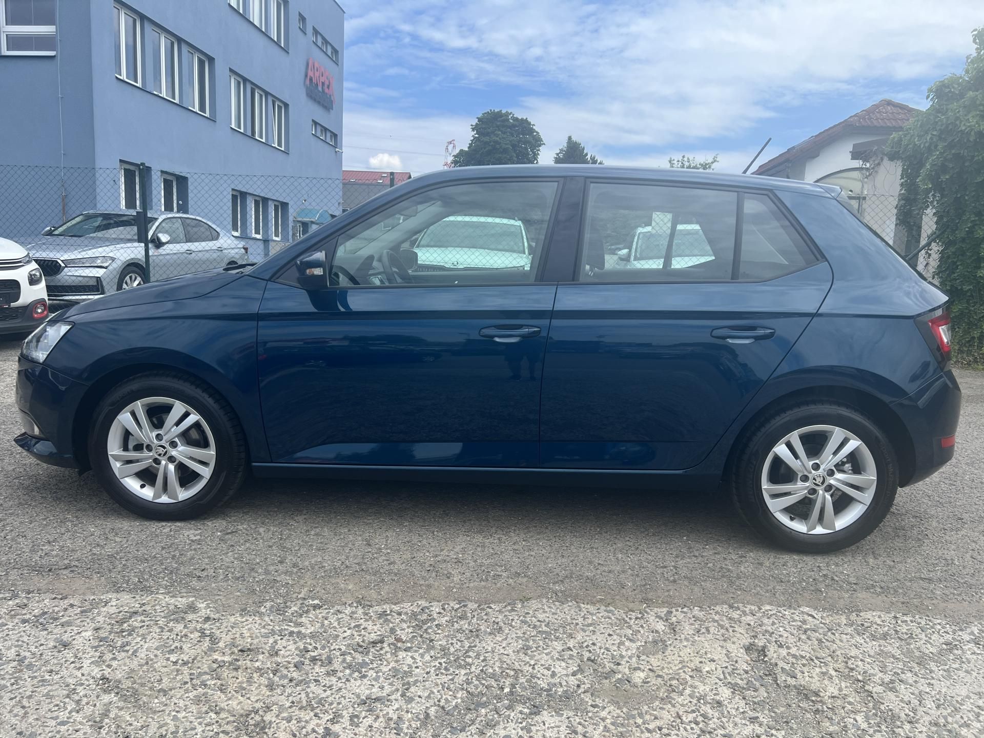 Škoda Fabia, 1.0TSi 70kw KAMERA TEMPOMAT - fotka 4