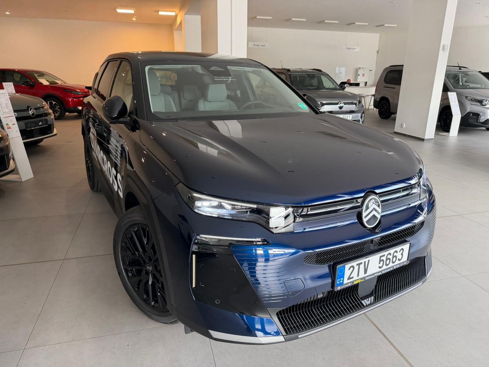 Citroën C5 Aircross, MAX Plug-in Hybrid 195k  Předv - fotka 3