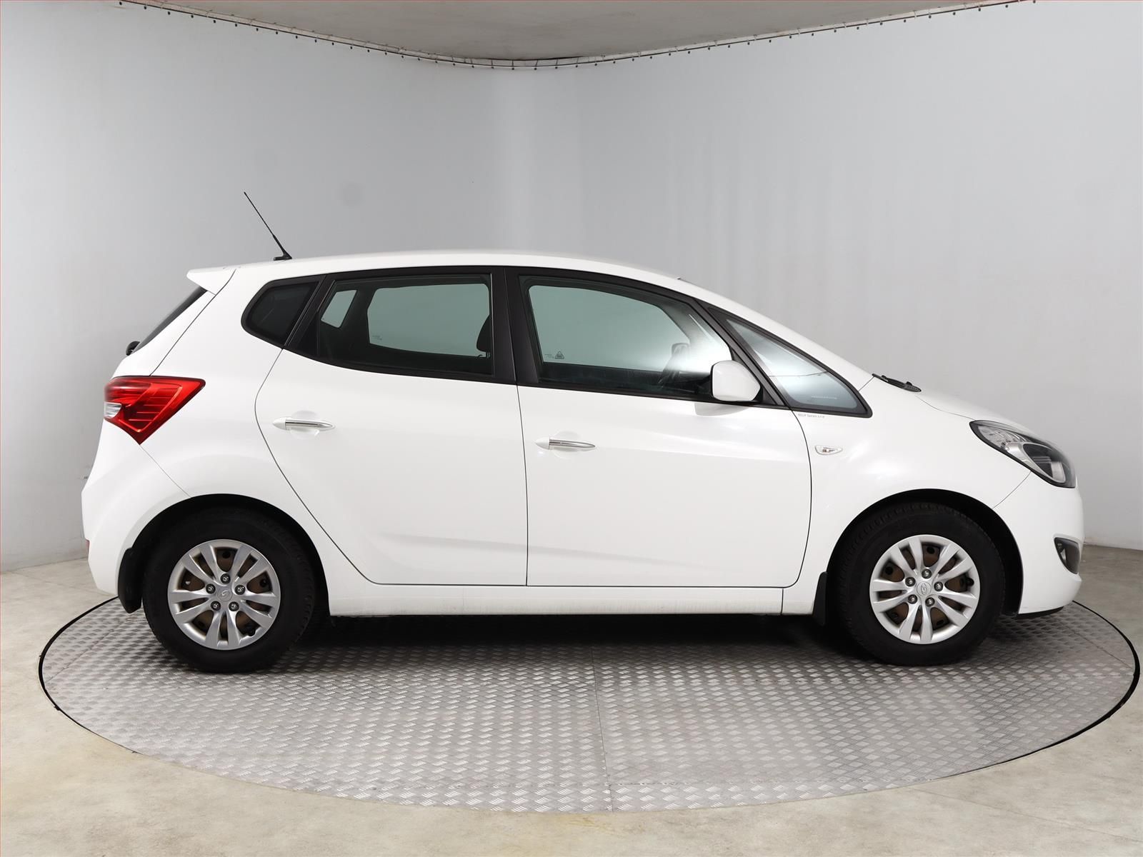 Hyundai ix20, 1.4 CVVT, Serv.kniha - fotka 6