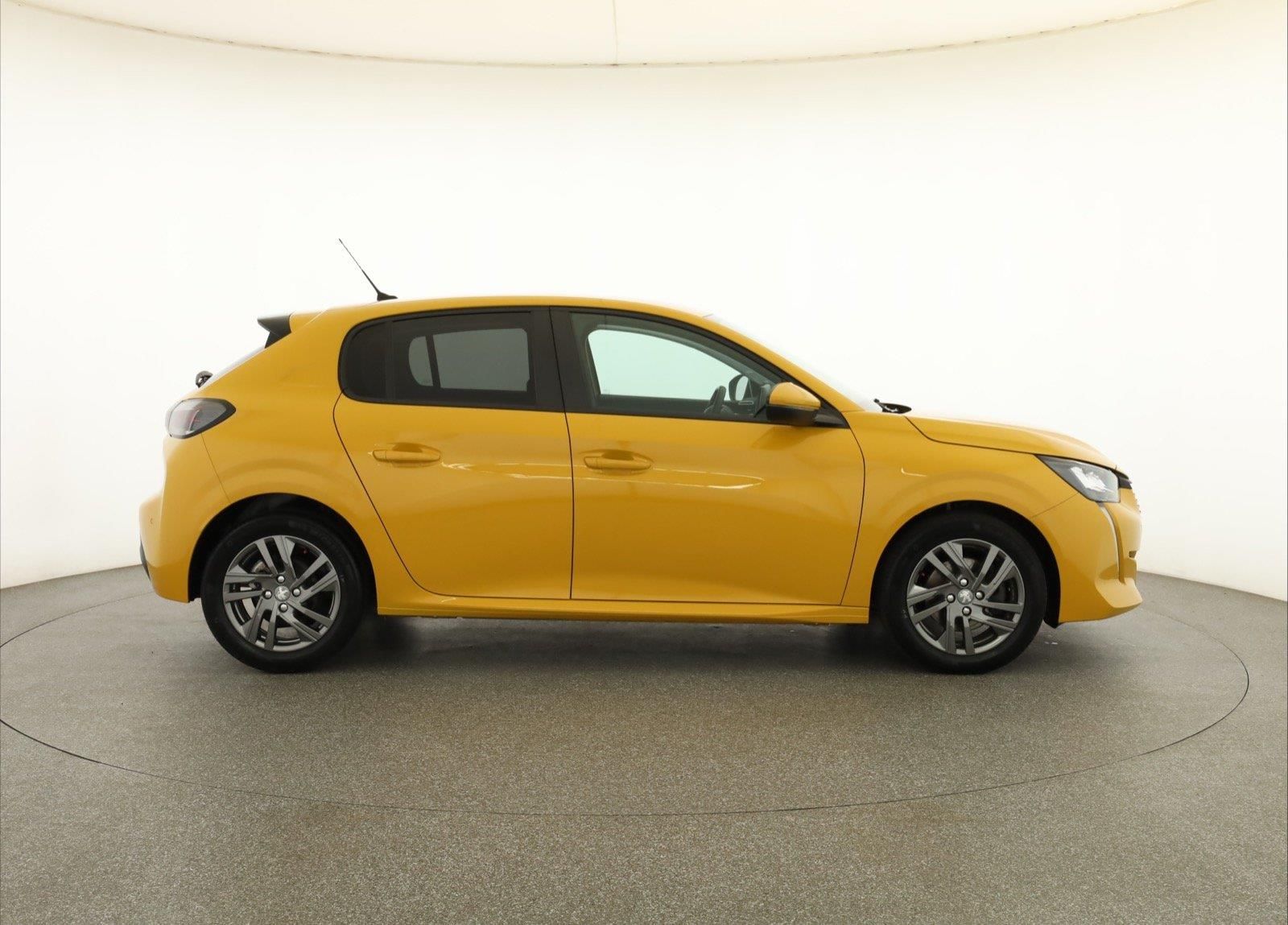 Peugeot 208, 1.2 PureTech, ČR,1.maj - fotka 6