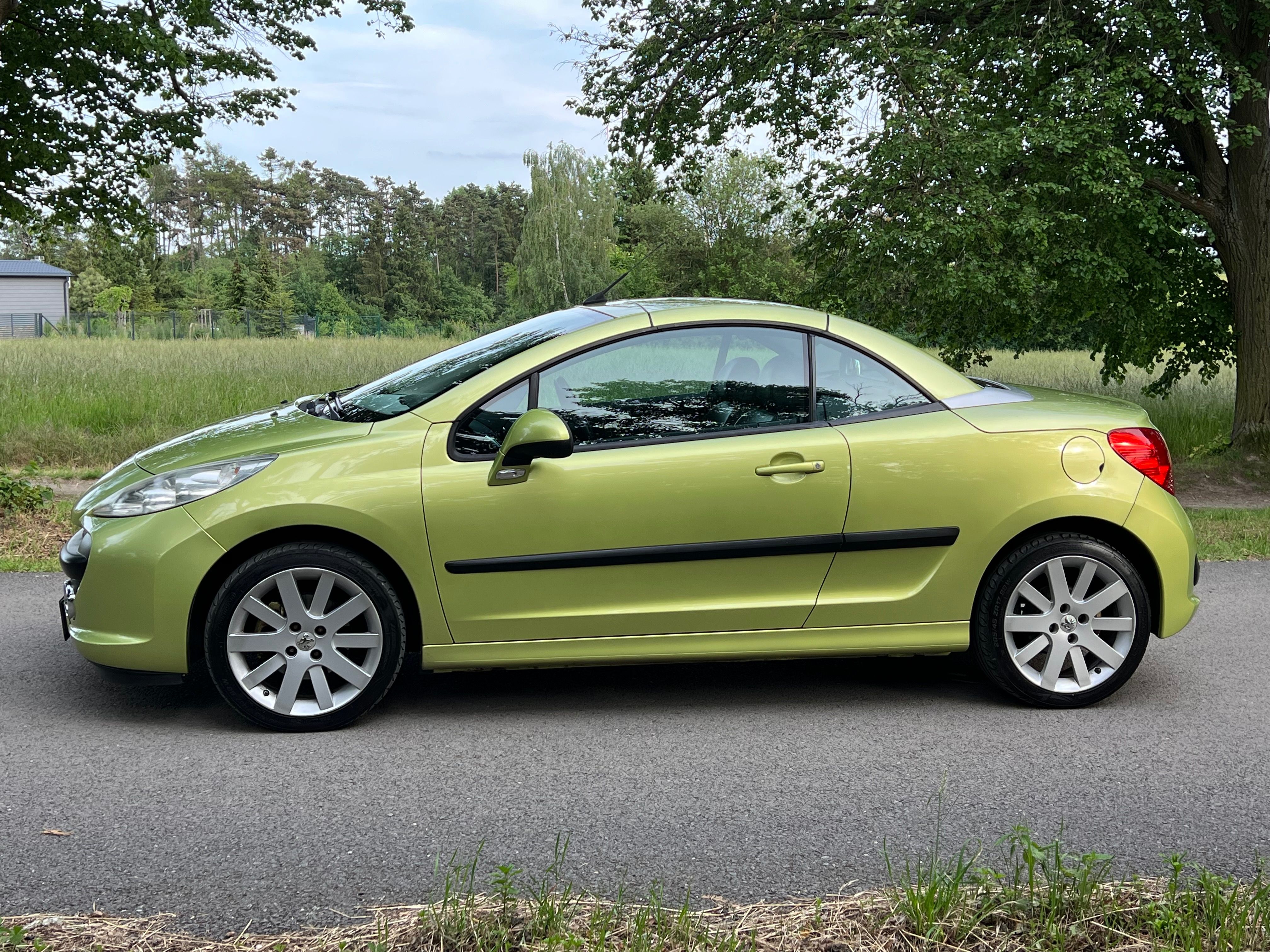Peugeot 207, Peugeot 207cc 1,6 2007 KŮŽE - fotka 5