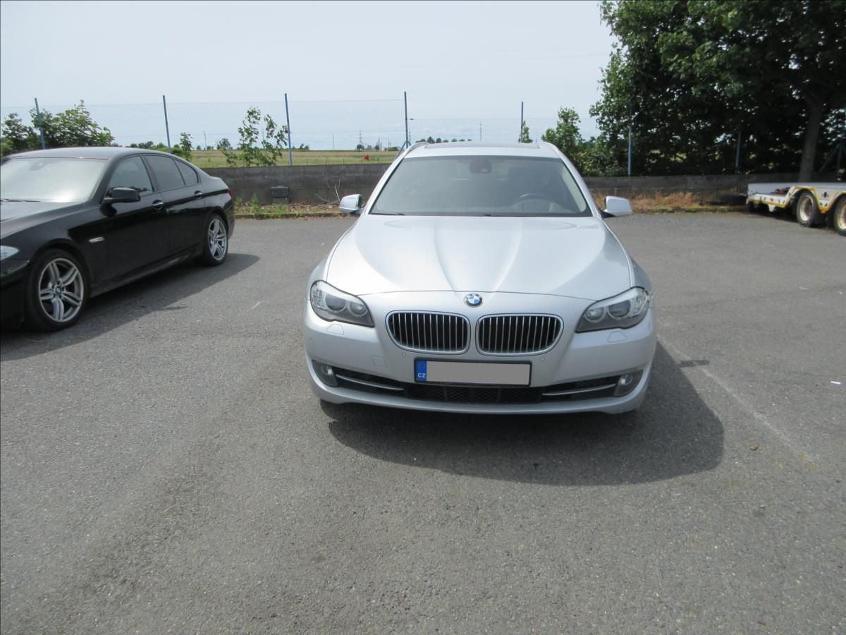 BMW Řada 5, 525D xDrive, Panorama, HeadUp - fotka 3