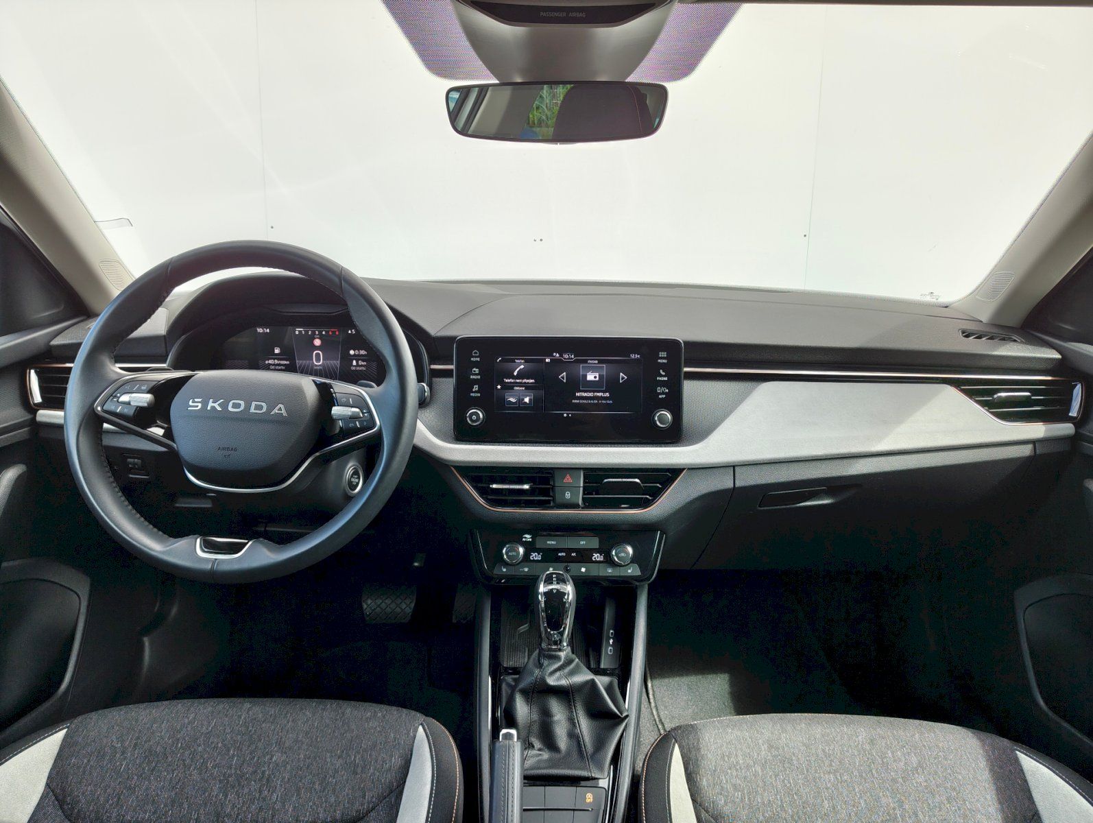 Škoda Kamiq, 1.0 TSI 85kW Top Selection DSG - fotka 5