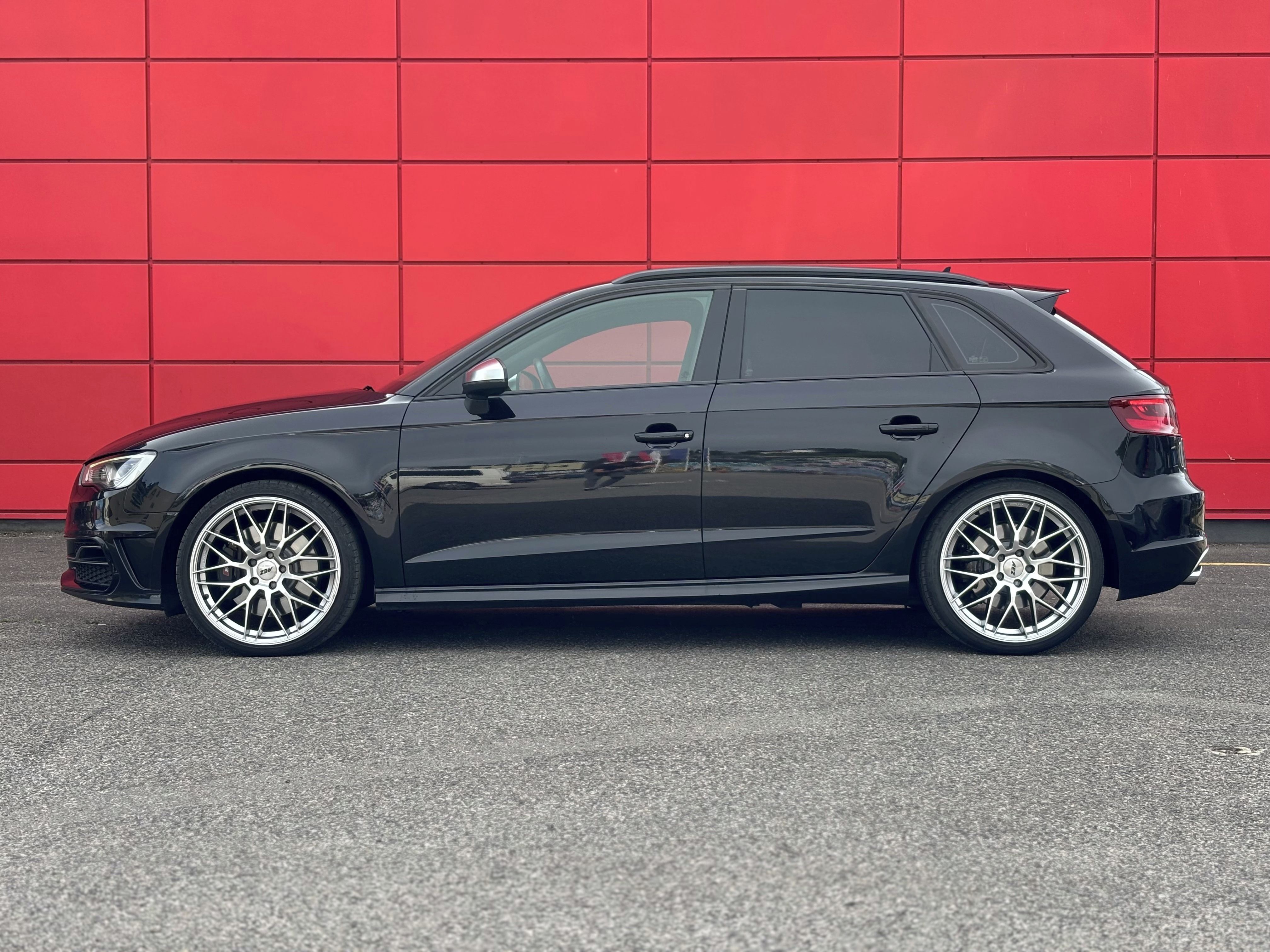 Audi S3, 2.0 TFSI 221kW Quattro Manuál - fotka 3
