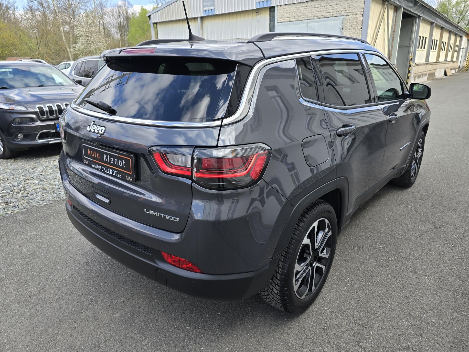 Jeep Compass, 1.3 110kW LIMITED KAMERA 360° - fotka 4