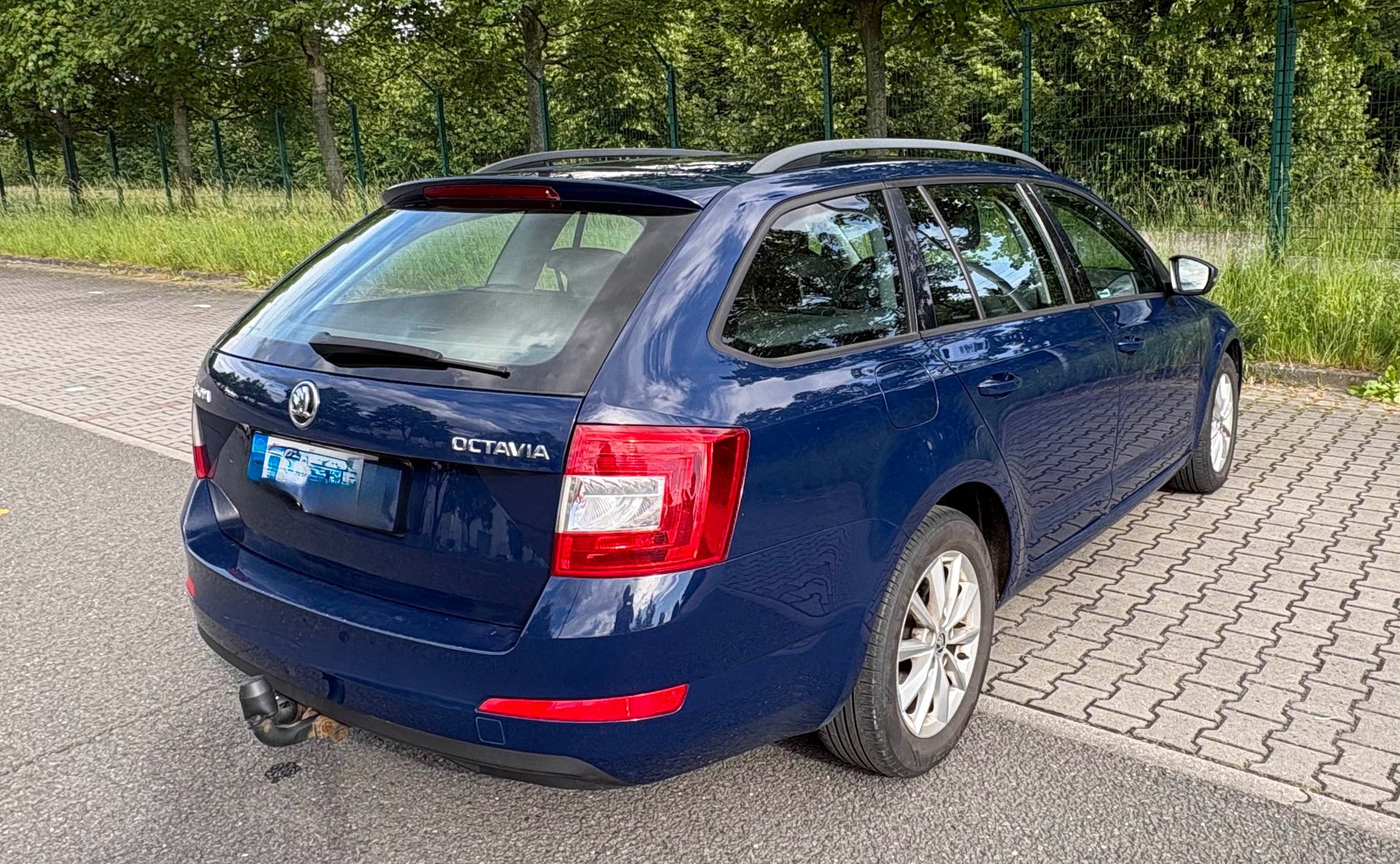 Škoda Octavia, Octavia kombi, 1.6 TDI, tažné - fotka 2
