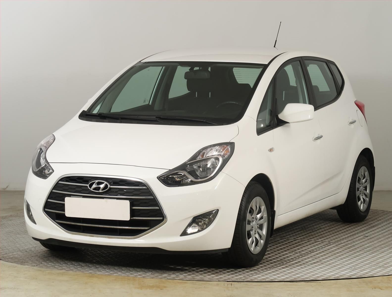 Hyundai ix20, 1.6 CVVT, Serv.kniha - fotka 2