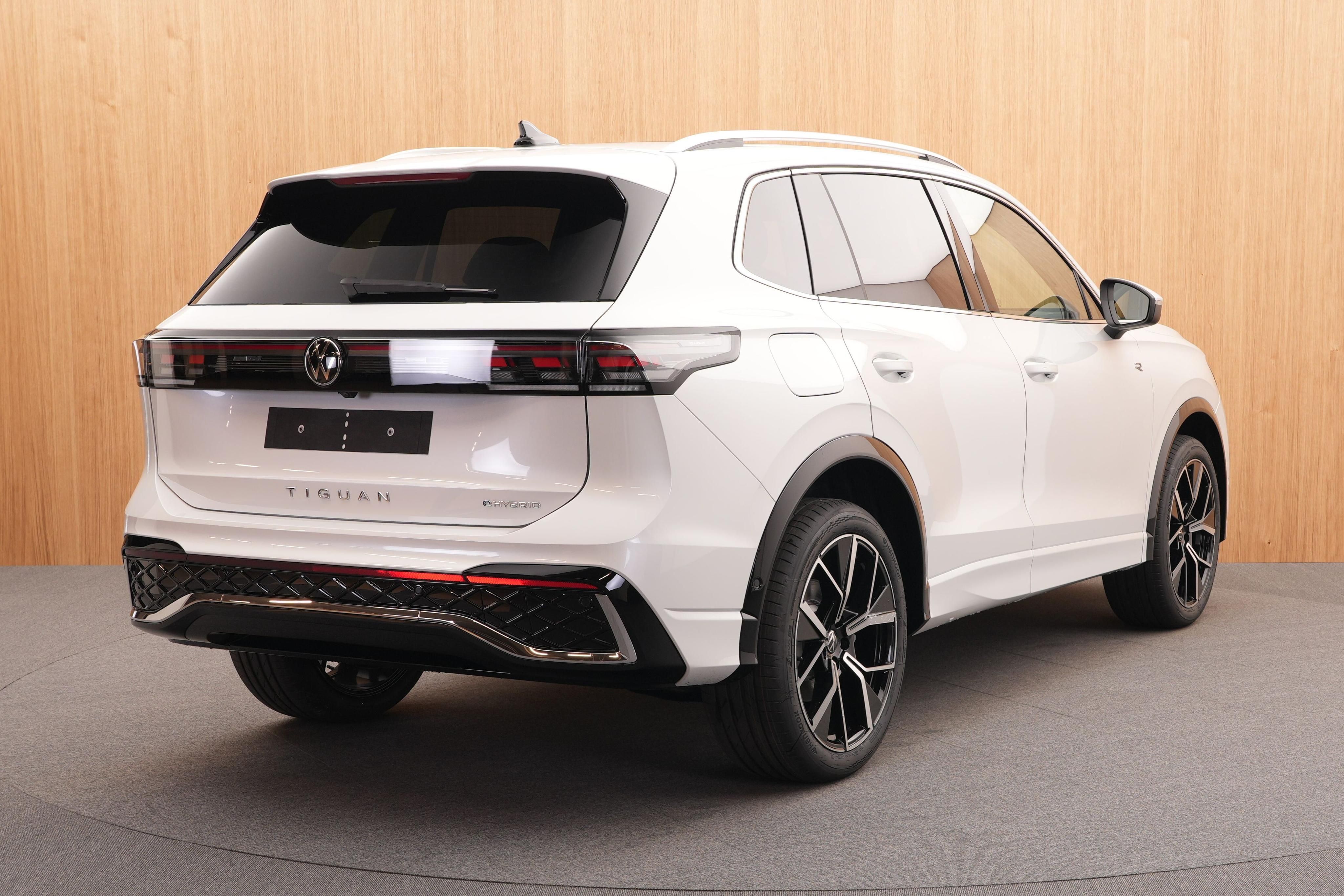 Volkswagen Tiguan, R-Line People Hybrid DSG - fotka 4