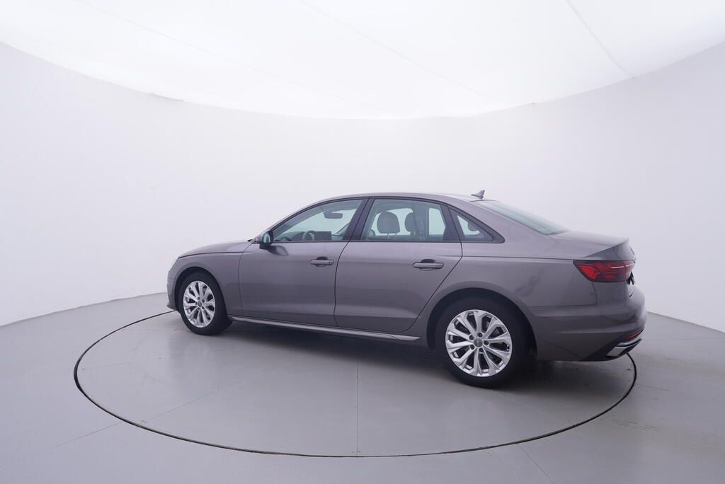 Audi A4, ADVANCED 2.0 TDI 120 kW - fotka 3