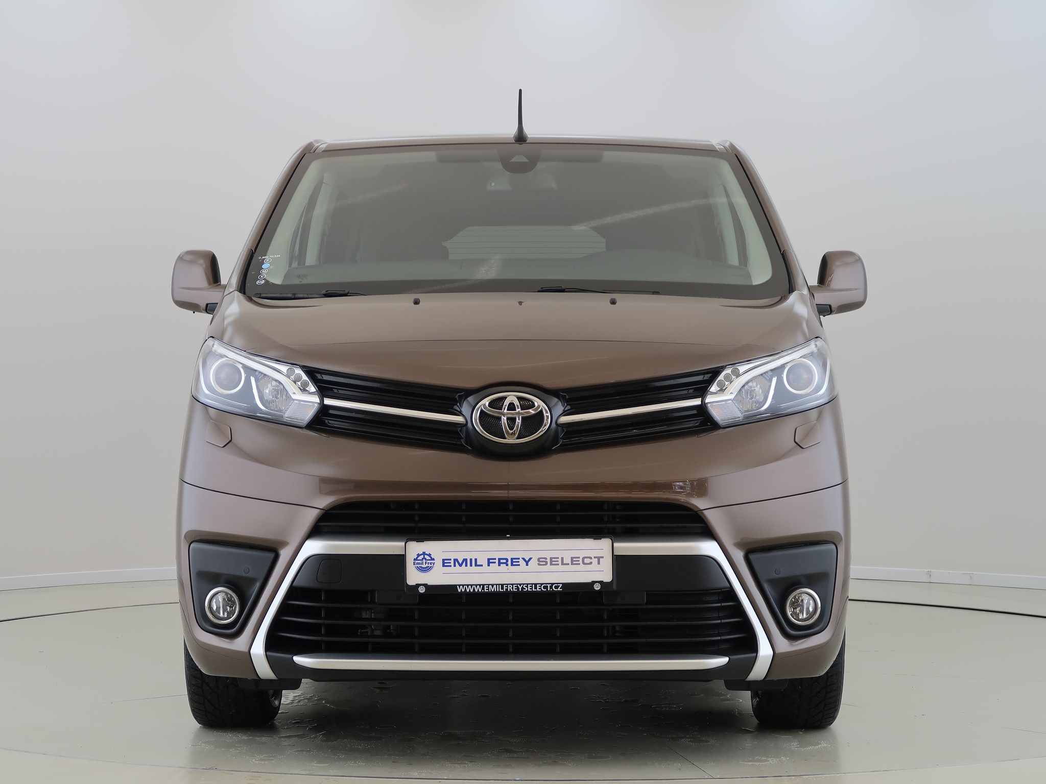 Toyota Proace Verso, 2.0D-4D,AT,8Míst,L1,Comfort - fotka 2