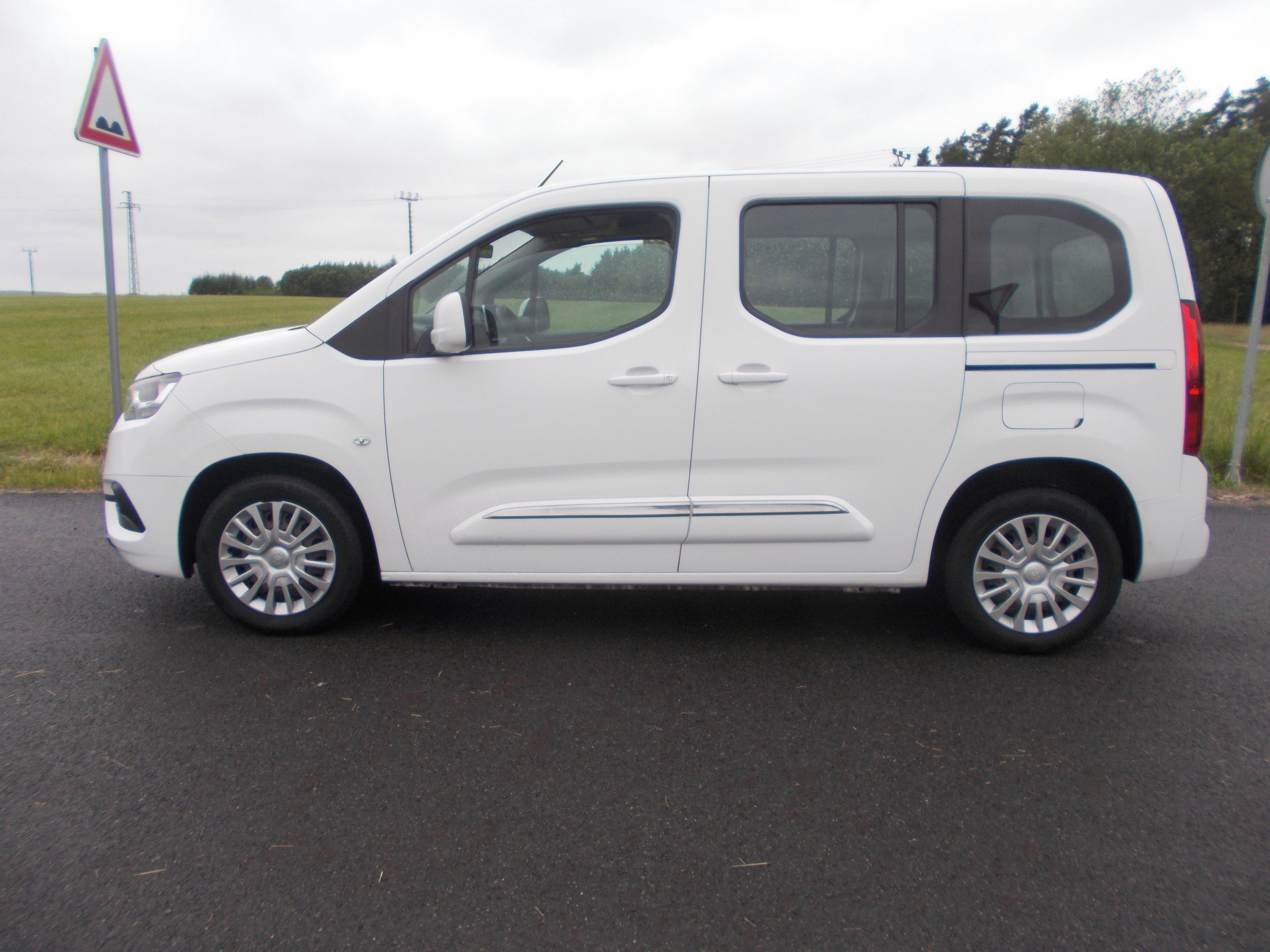 Toyota Proace, 1,5 HDI perf stav - fotka 2