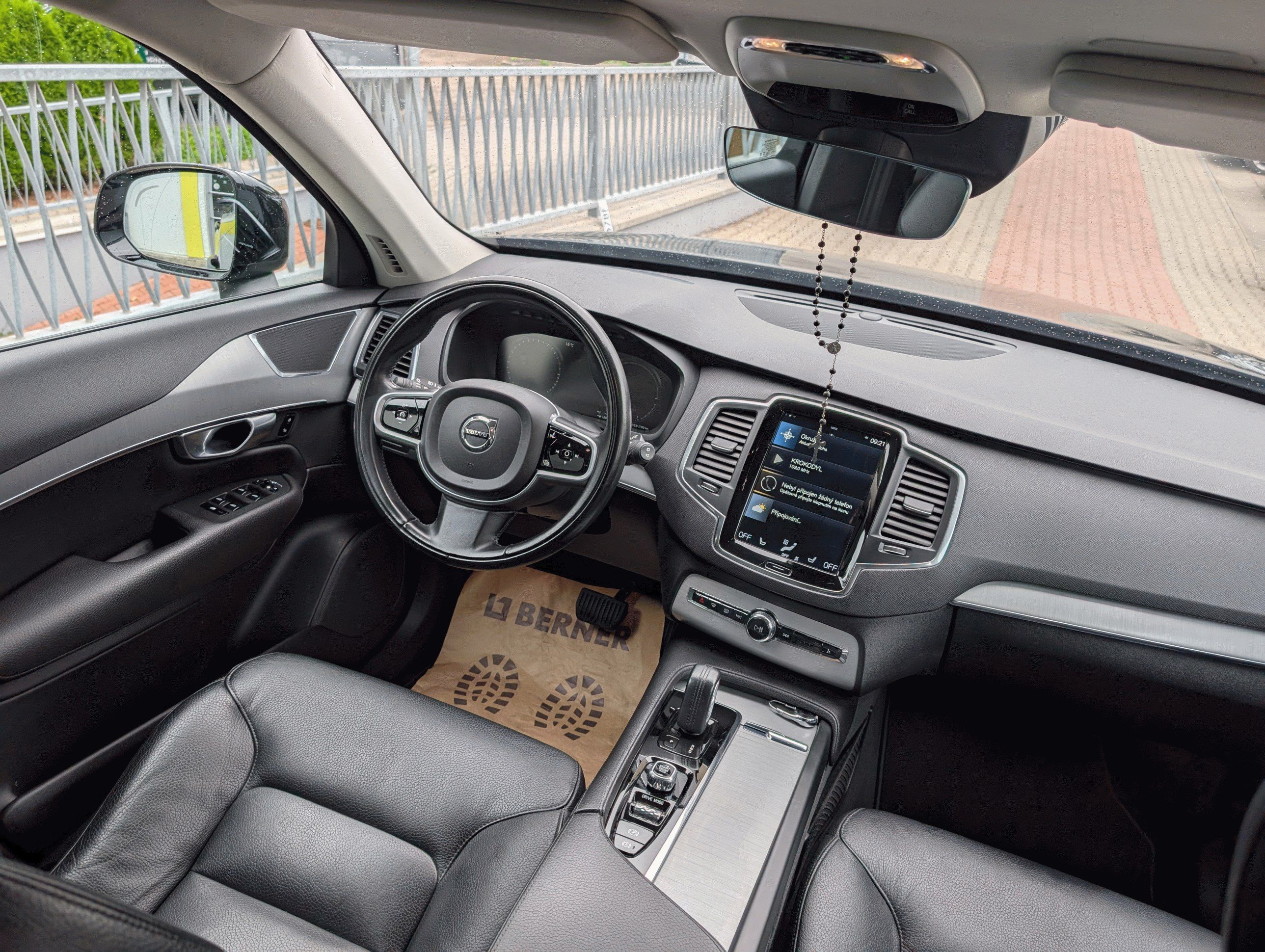 Volvo XC90, T8 Recharge 7 míst DPH - fotka 3