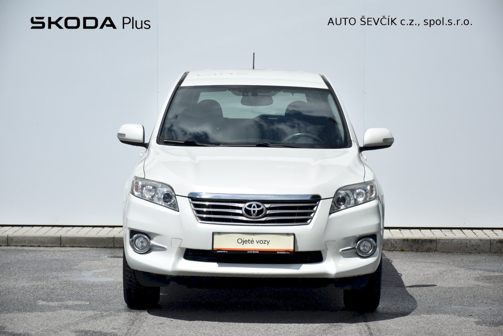 Toyota Rav4, 2.0i 116kW - fotka 4