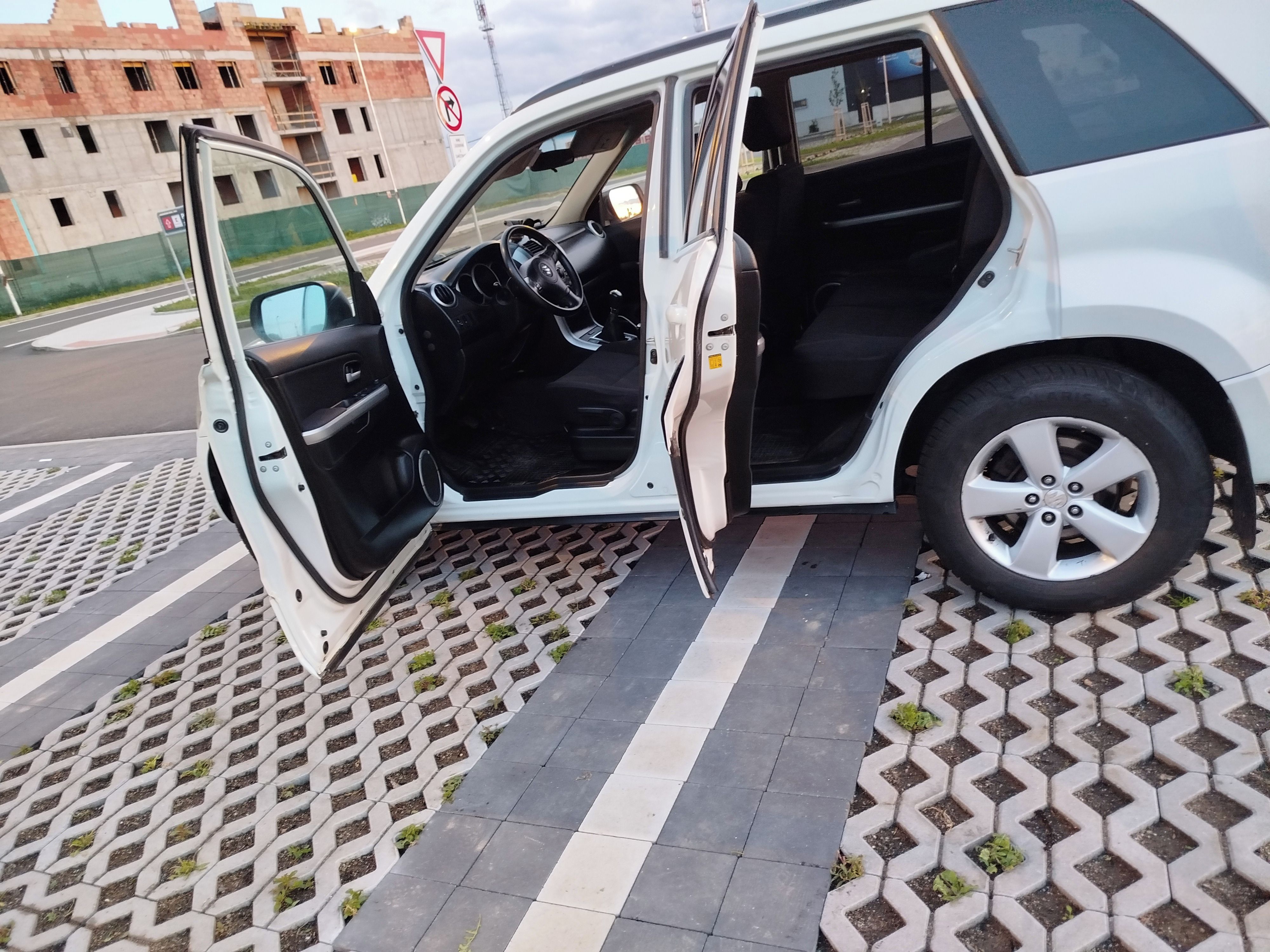 Suzuki Grand Vitara - fotka 5
