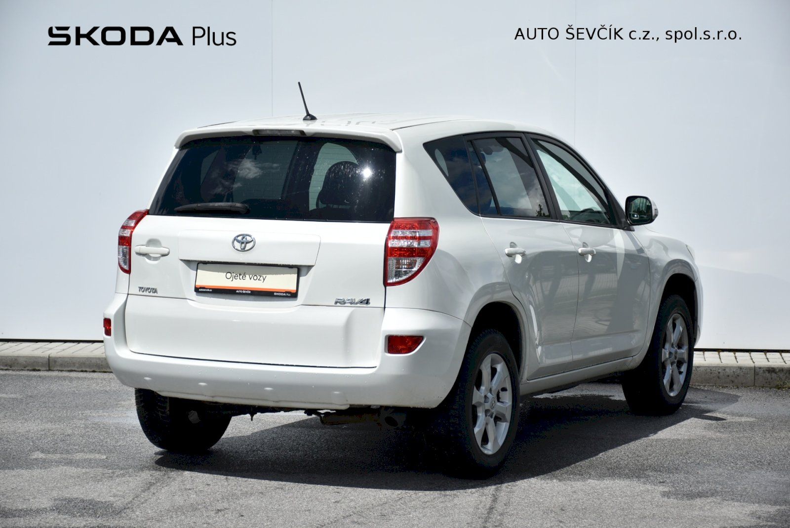 Toyota Rav4, 2.0i 116kW - fotka 2