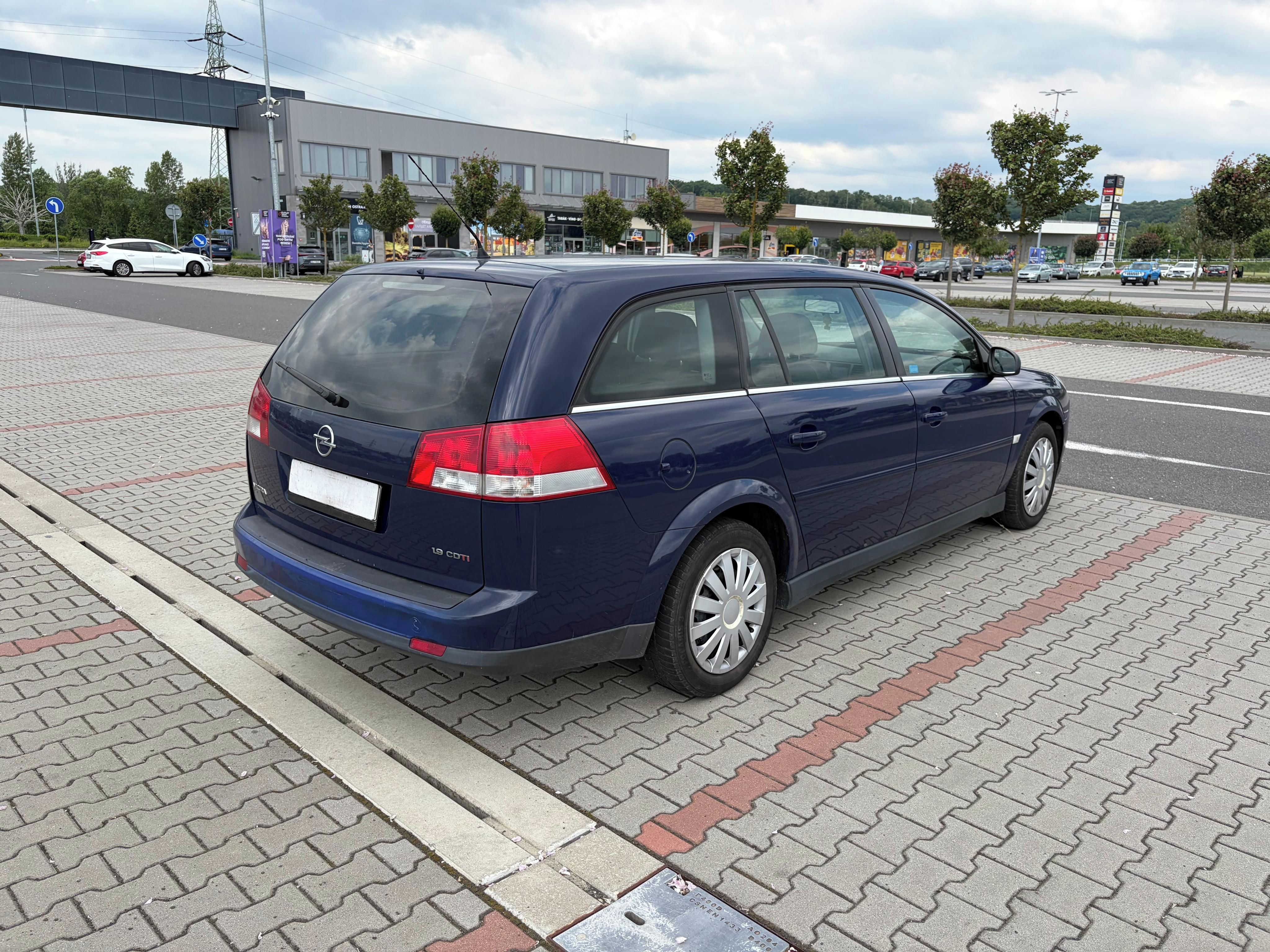 Opel Vectra, 1.9 CDTi 110kw ČR - fotka 3