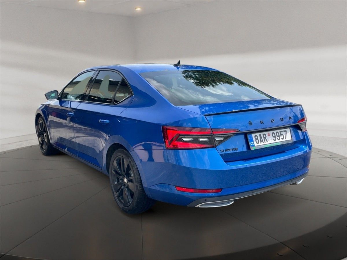 Škoda Superb, 1,5 TSI 110 Sportline - fotka 4