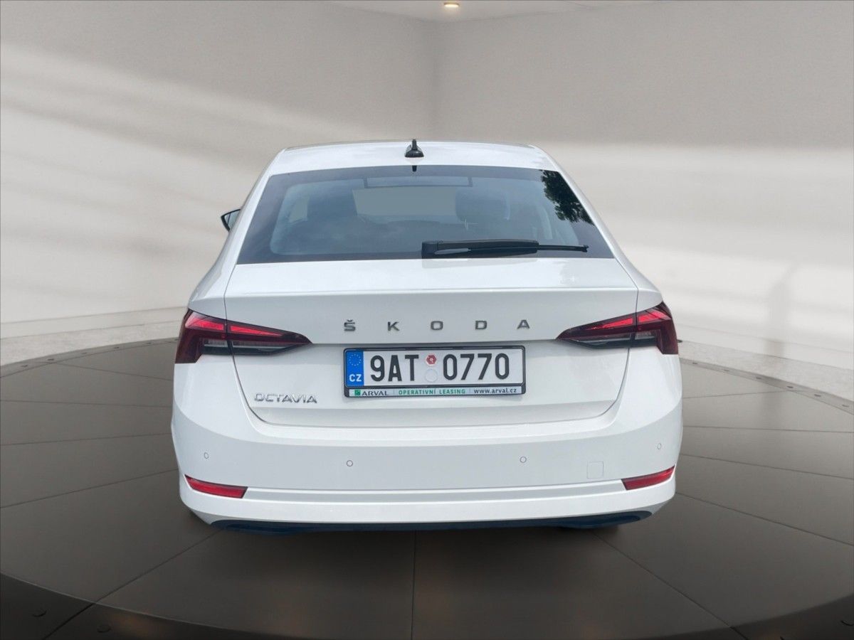 Škoda Octavia, 1,5 TSI 110 Ambition - fotka 5