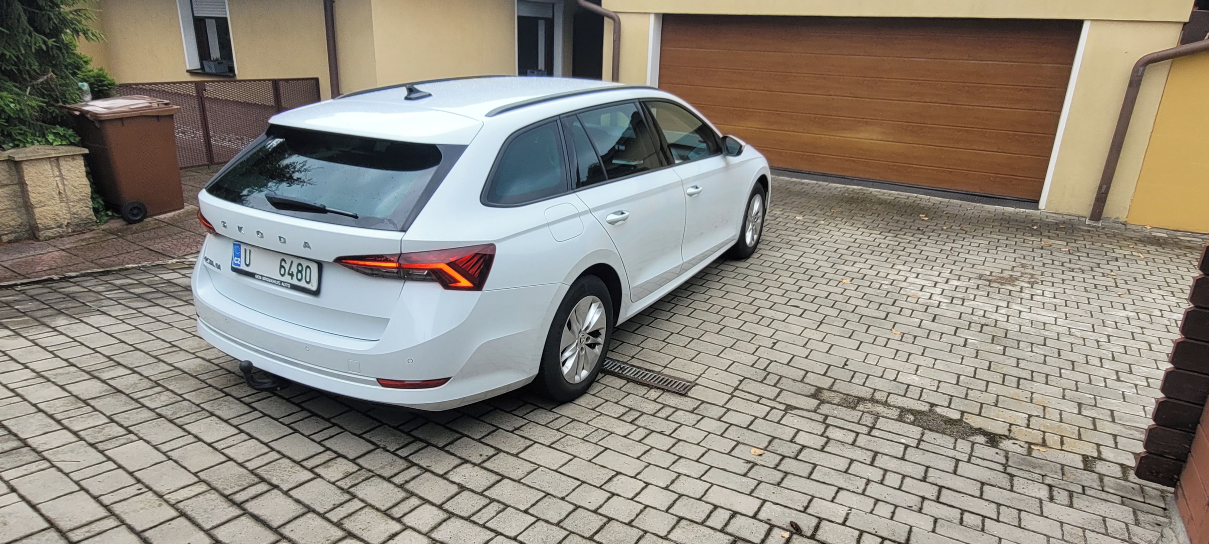 Škoda Octavia, TSi VIRTUAL navi tažný el.kufr - fotka 4