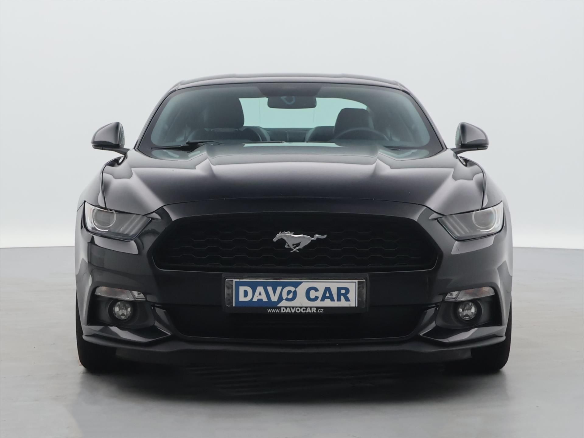 Ford Mustang, 2,3 Ecoboost 233kW Manuál CZ - fotka 2