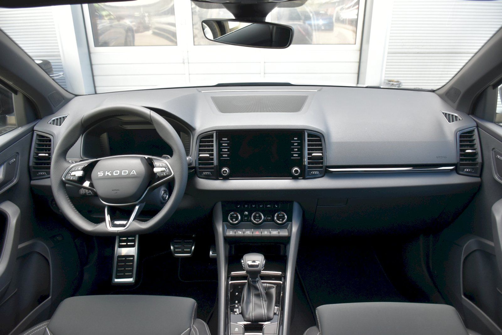 Škoda Karoq, Sportline 1,5 TSI 110 kW 7° au - fotka 5