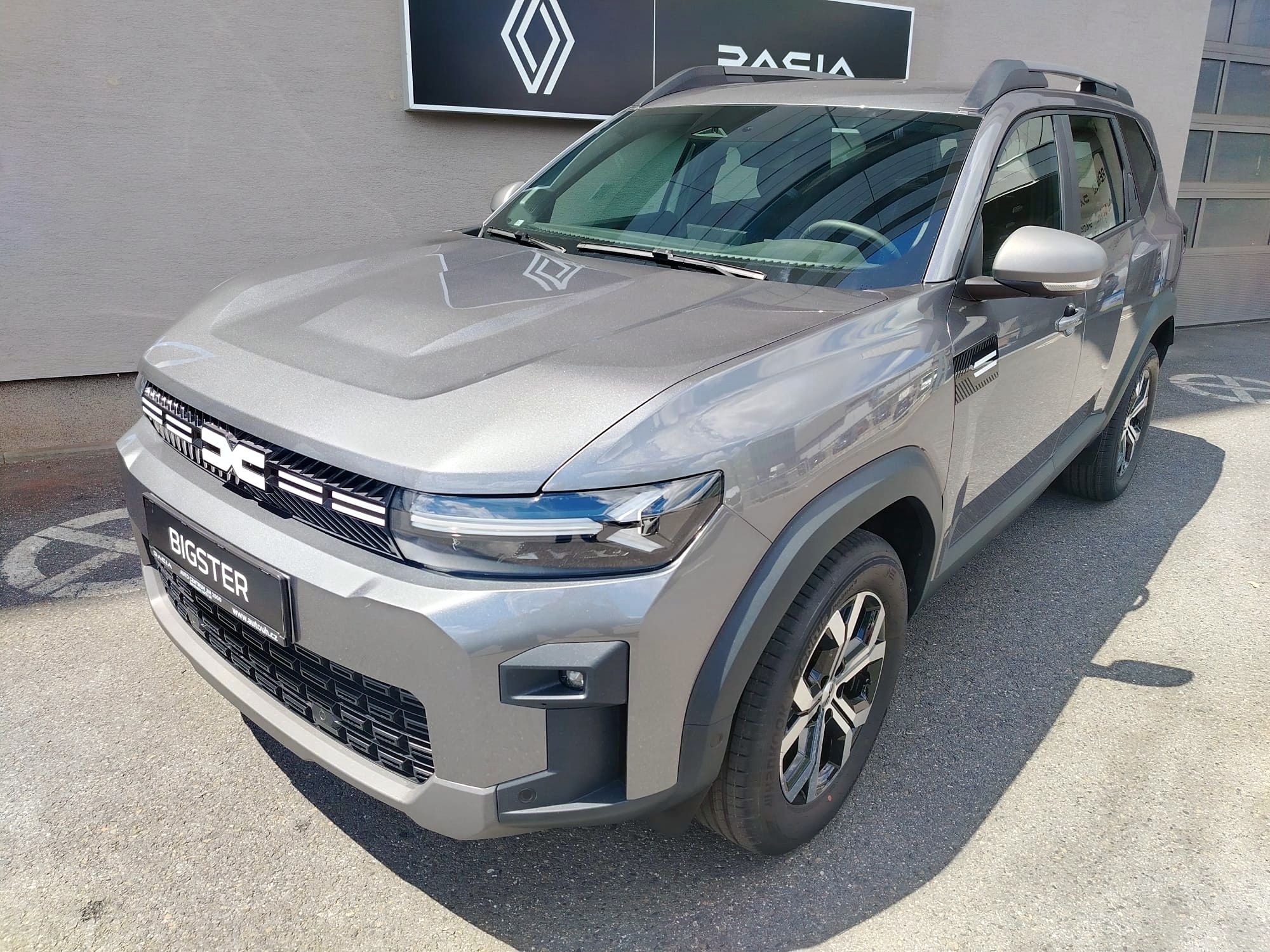 Dacia Bigster, Expression Hybrid 155 (automat