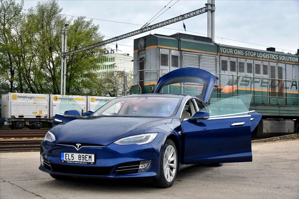 Tesla Model S, P100D Ludicrous - fotka 2