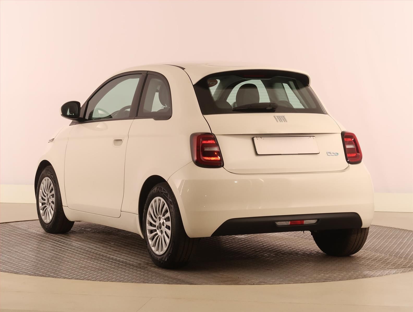Fiat 500E, 24 kWh, SoH 93%, Automat - fotka 4